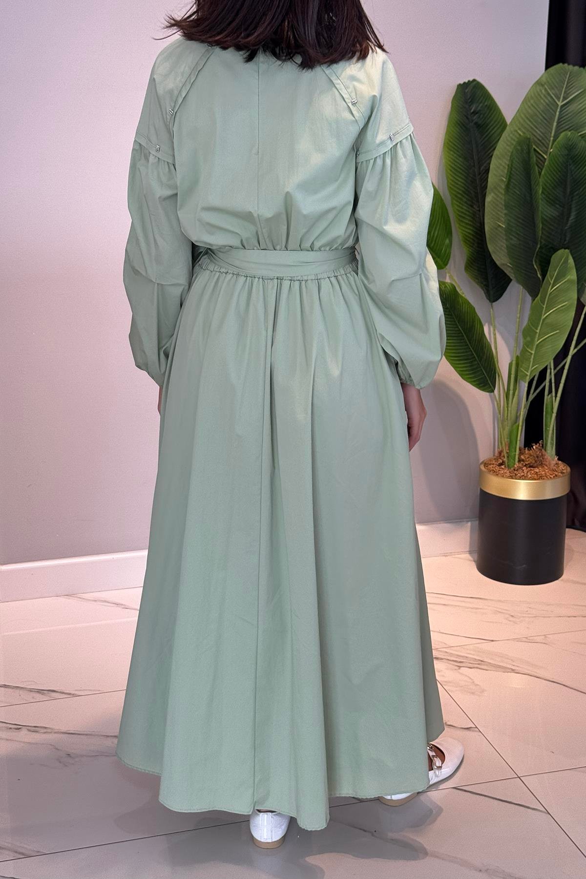 Kolları Katlama Büzgü Aksesuar Detaylı Belden Lastikli Paper Touch Elbise 5747 Elma Yeşili