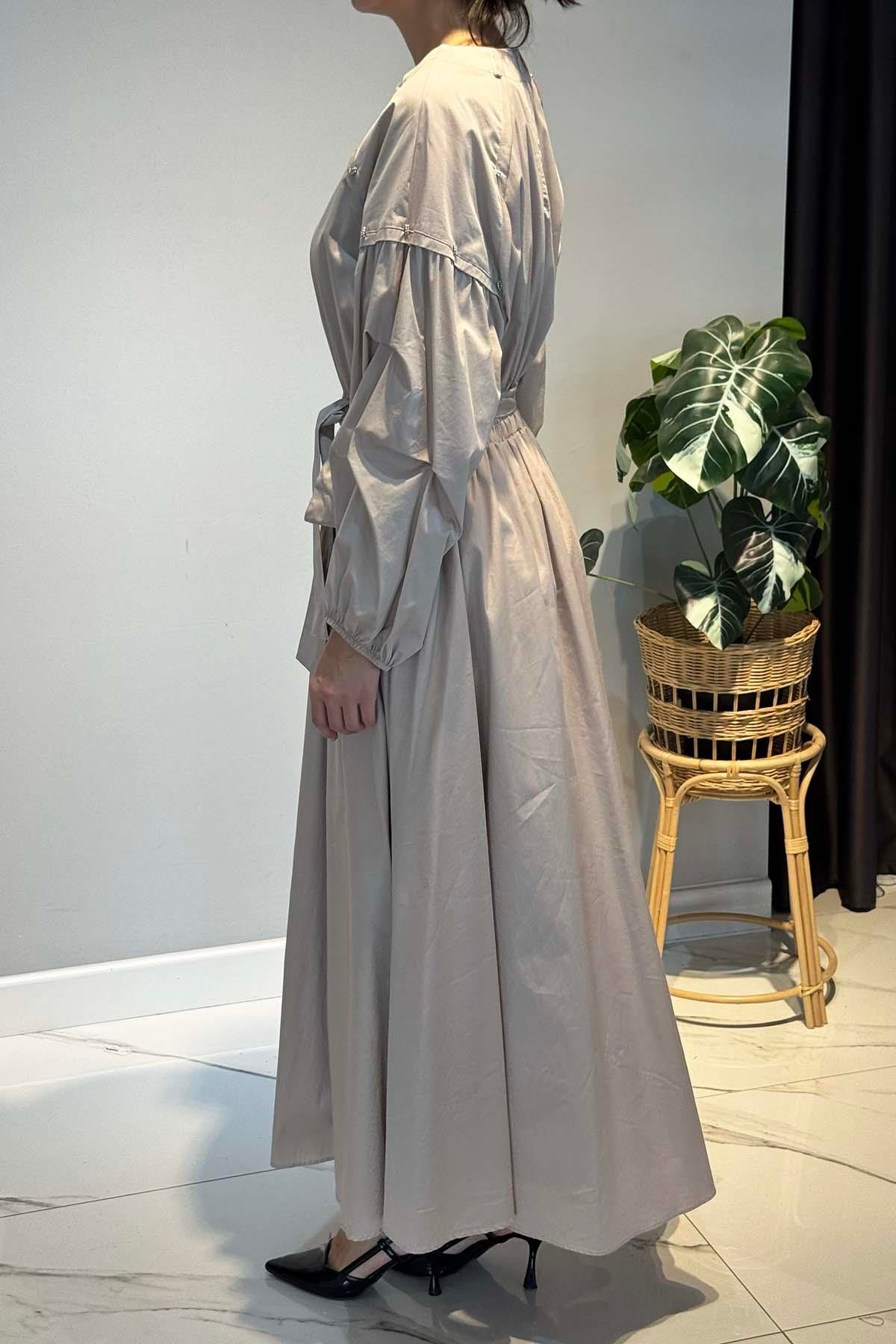 Kolları Katlama Büzgü Aksesuar Detaylı Belden Lastikli Paper Touch Elbise 5747 Taş