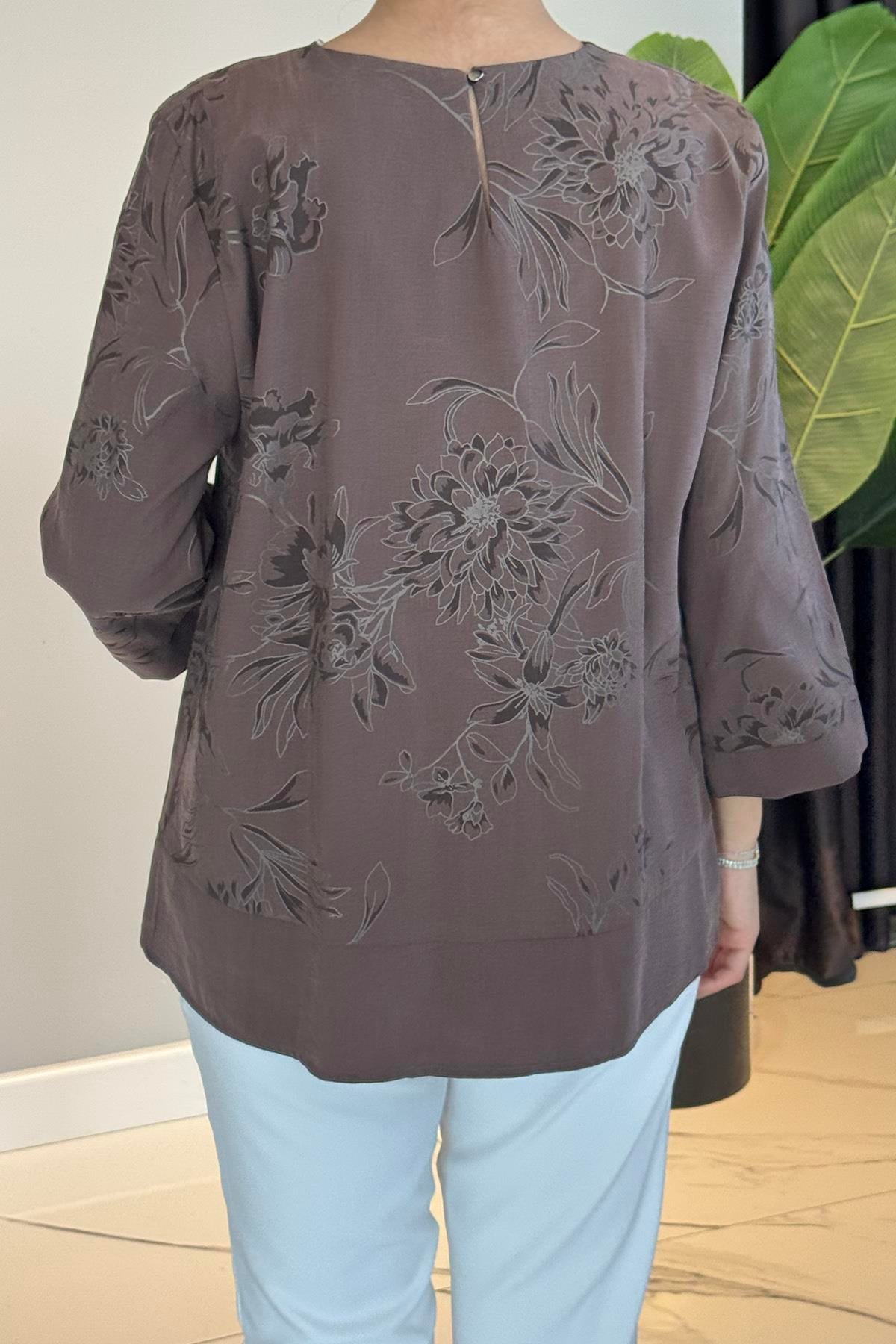 Kolye Detaylı Desenli Bluz 31532 Kahve