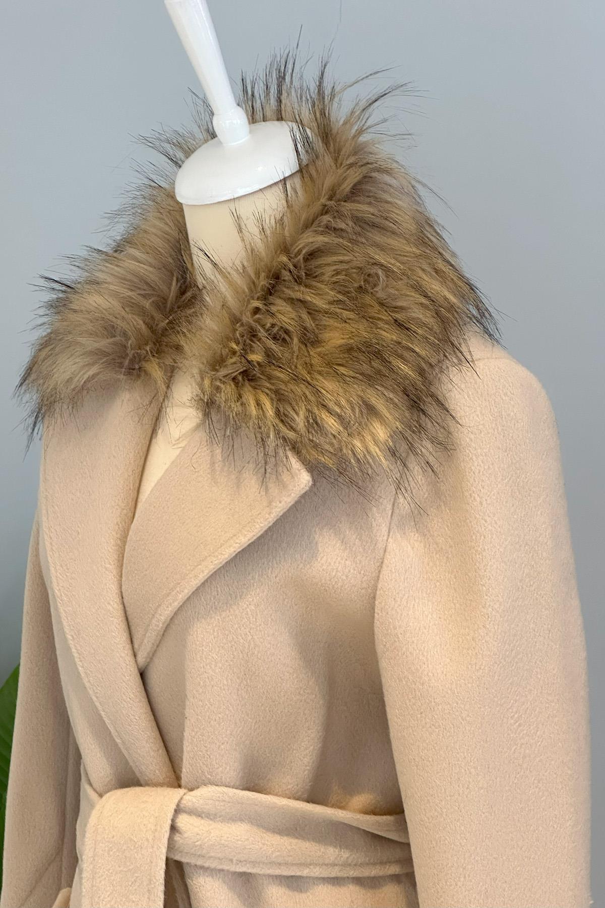 Kürklü Düğme Detaylı Kaban 17774 Bej