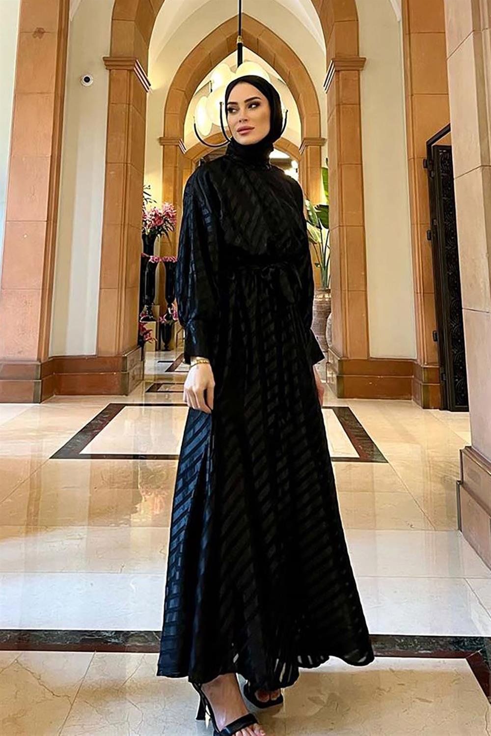 Lale Butik Şık Beli Lastikli Taş Düğme Detaylı Tül Elbise 8008 Siyah