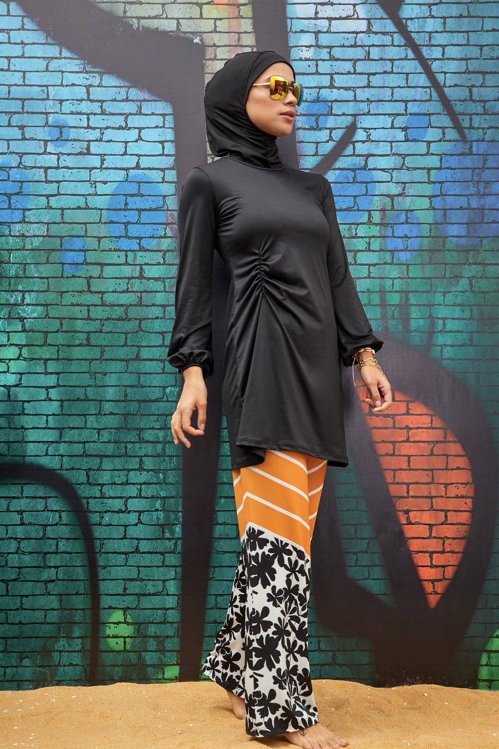 Mayovera Siyah Çiçekli Tasarım Mayo