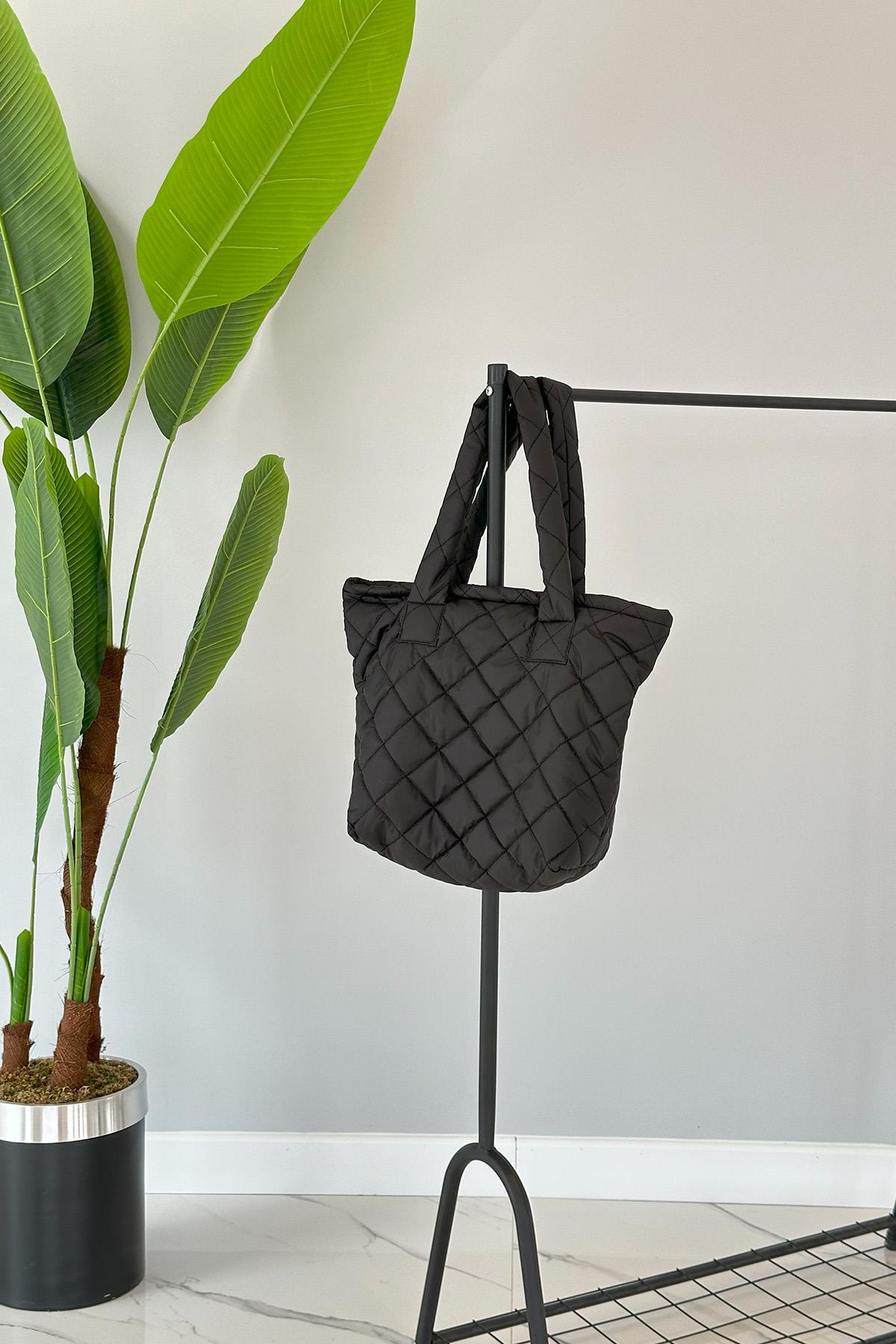 Missemramiss Çantalı Kapitone Kaban Mont 4104 Siyah