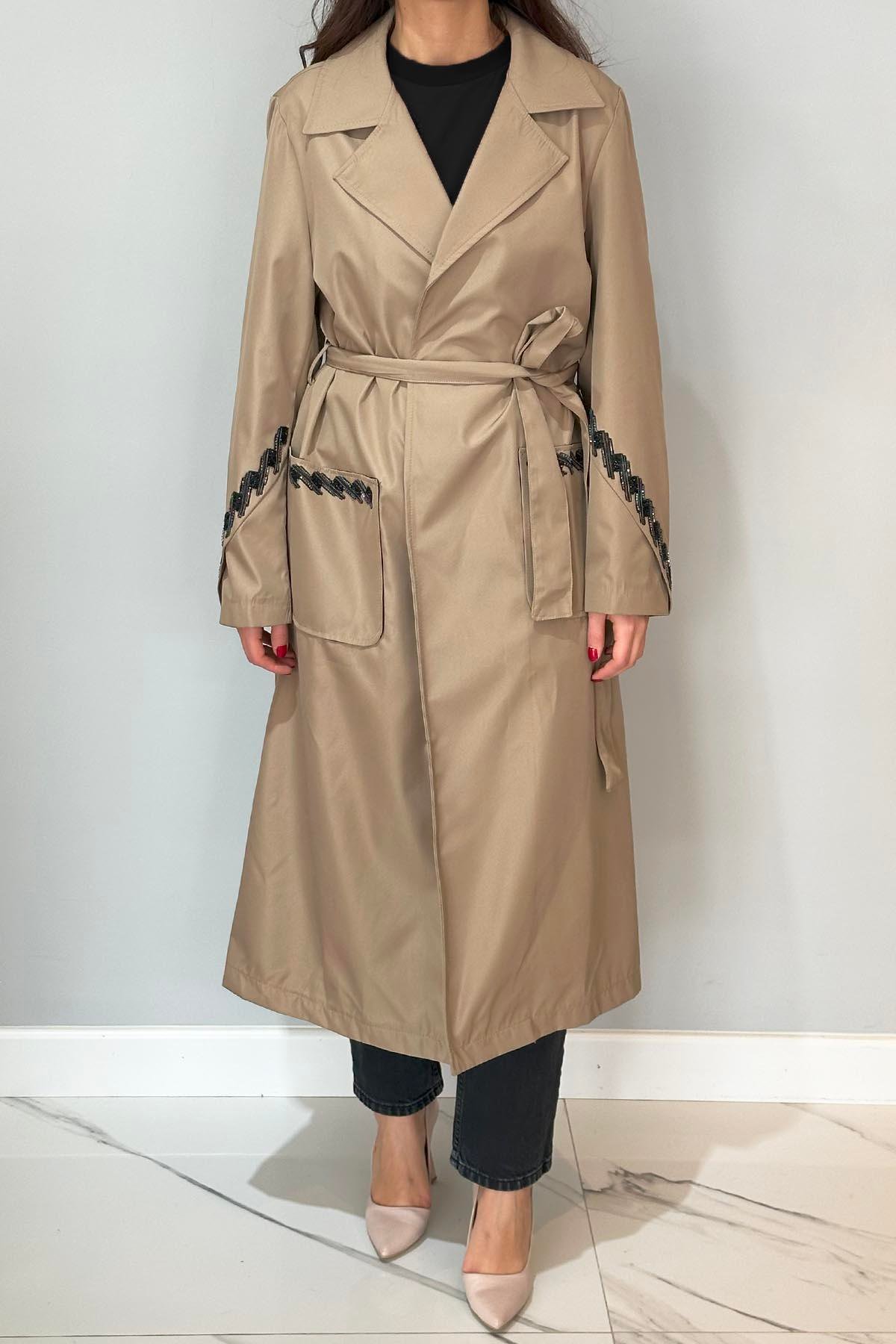 Nakış Detay Kap Ceket 17000 Vizon