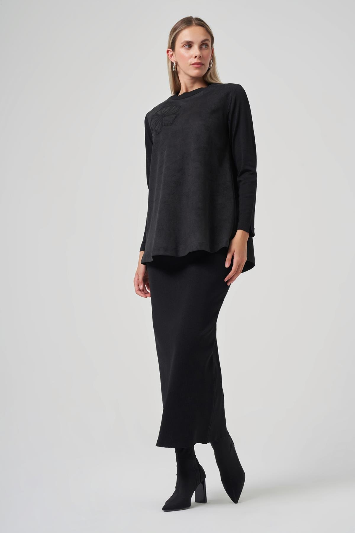 Nakış İşleme Detay Triko Kollu Nubuk Tunik 3004 Siyah