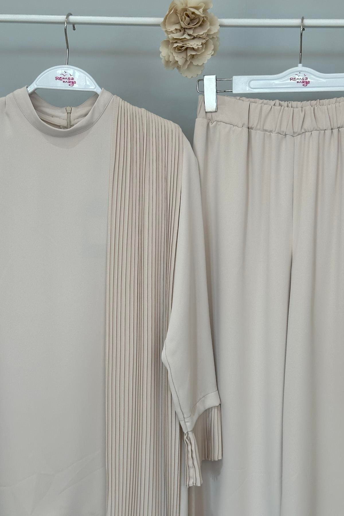 Nuss Broş Detaylı Pantolonlu Takım 1013 Bej