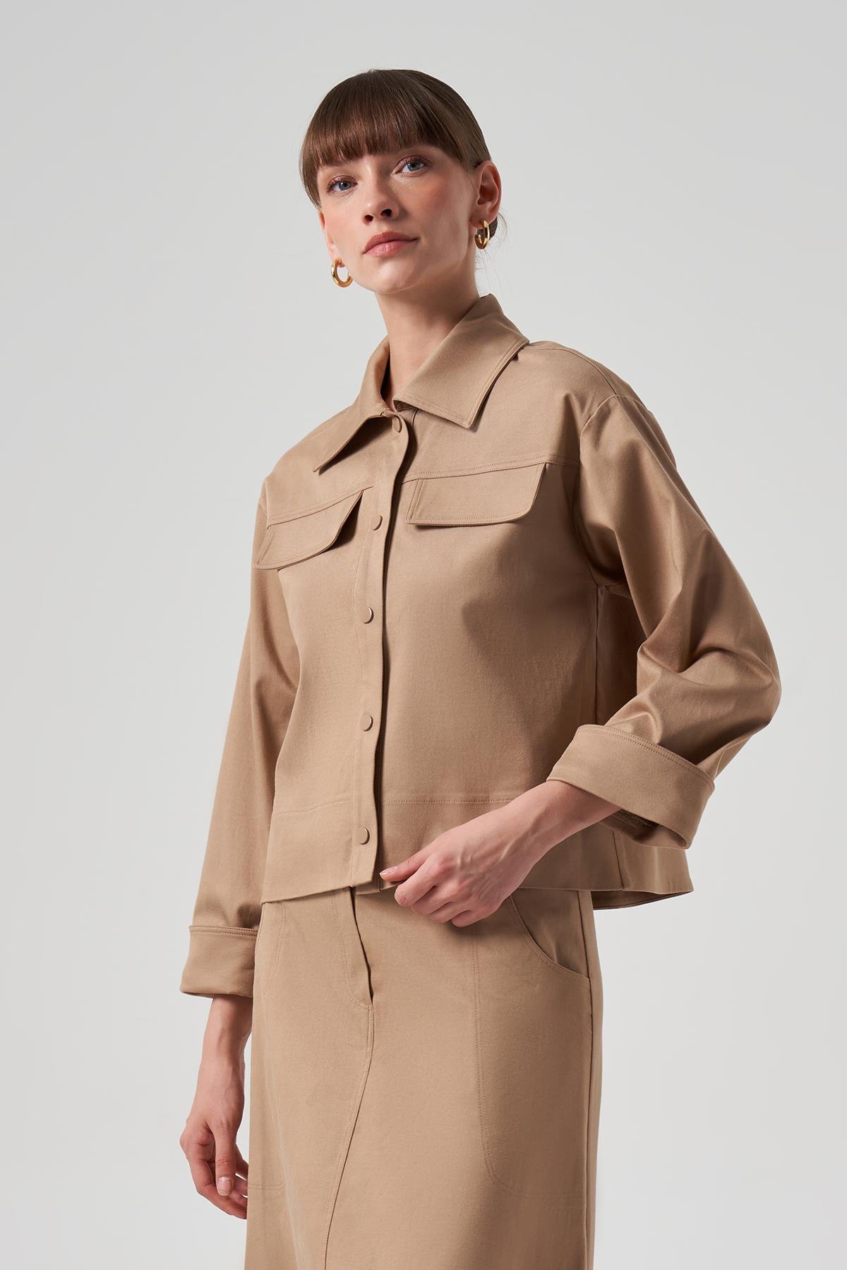 Nuss Çıtçıtlı Kısa Ceket 6025 Camel