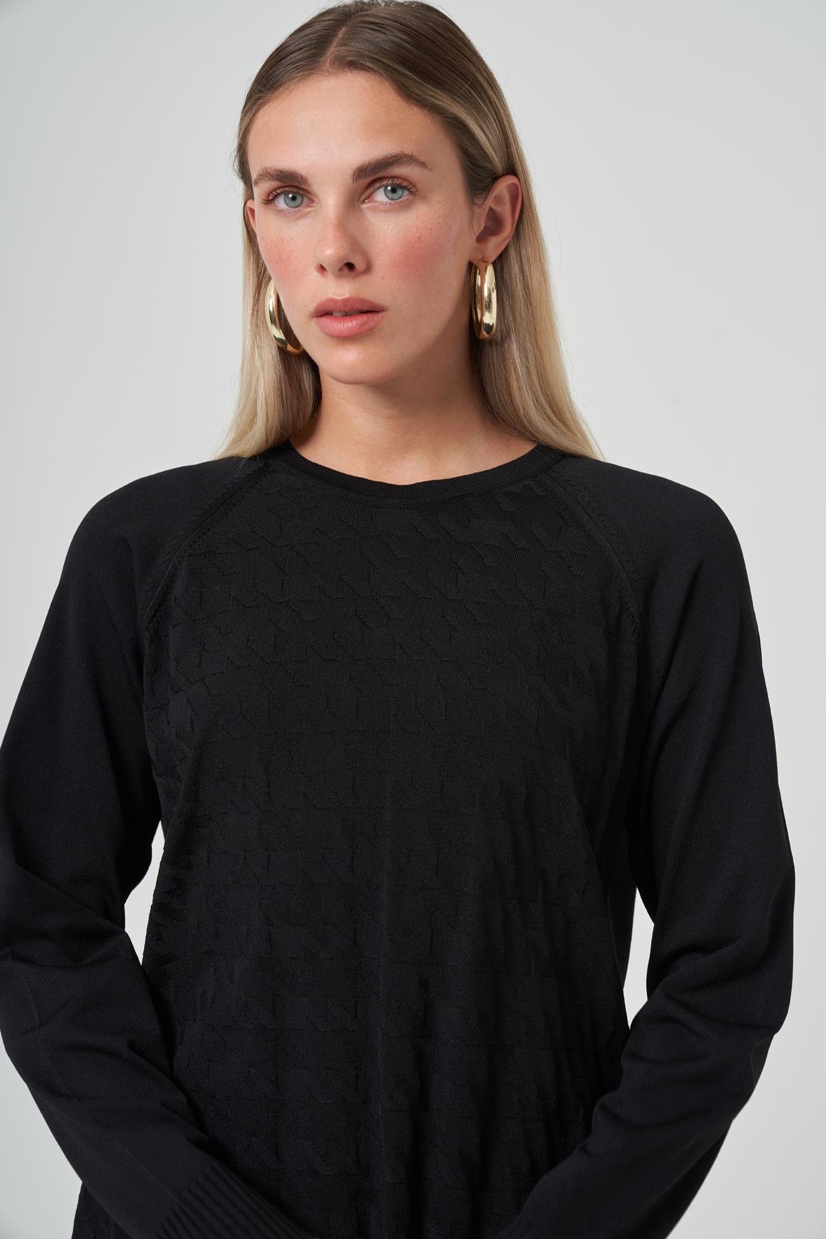 Nuss Kazayağı Desen Merserize Kalem Etekli Triko Takım 1350 Siyah