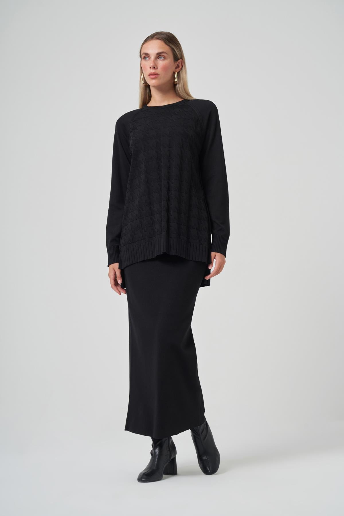 Nuss Kazayağı Desen Merserize Kalem Etekli Triko Takım 1350 Siyah