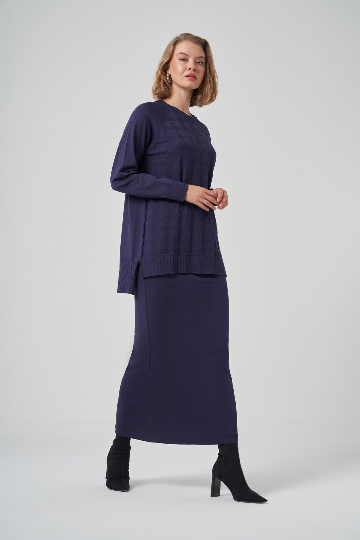 Nuss Kazayağı Desen Merserize Kalem Etekli Triko Takım 1350 Lacivert