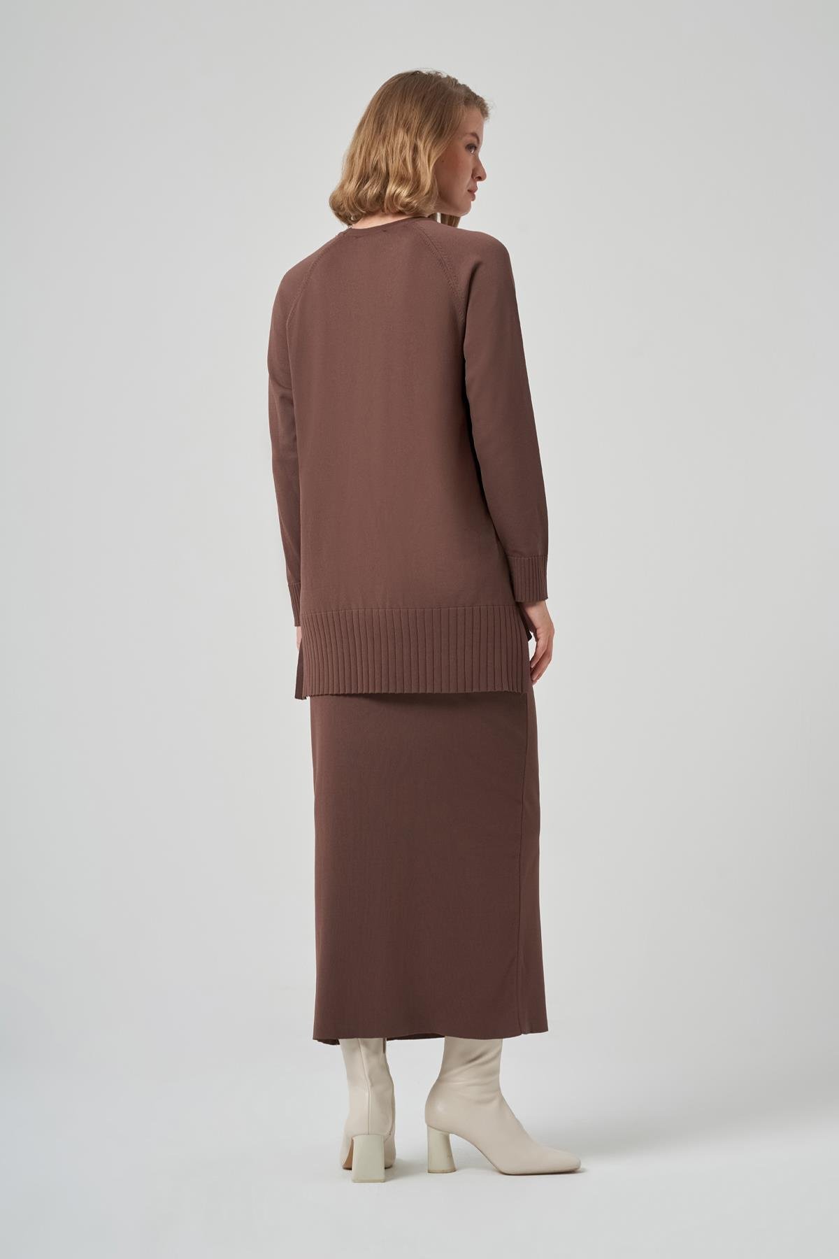 Nuss Kazayağı Desen Merserize Kalem Etekli Triko Takım 1350 Kahverengi