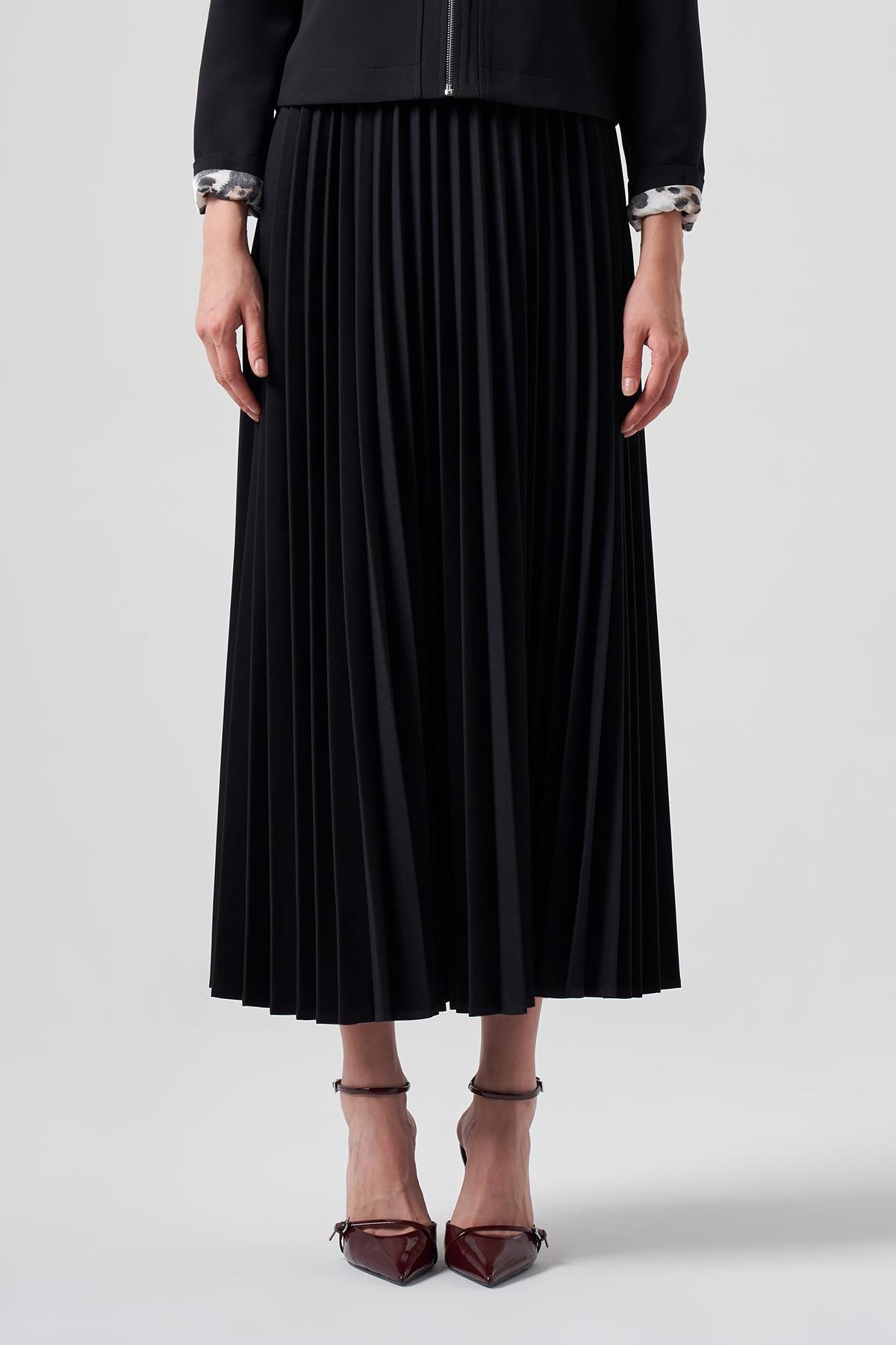 Nuss Piliseli Etek 8037 Siyah