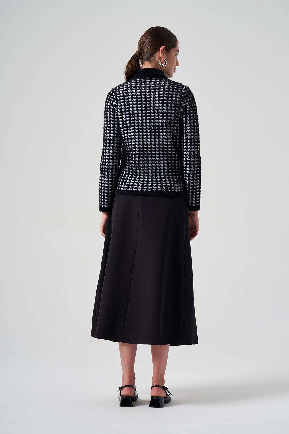 Nuss Triko Düğme Detay Kısa Hırka 7007 Siyah