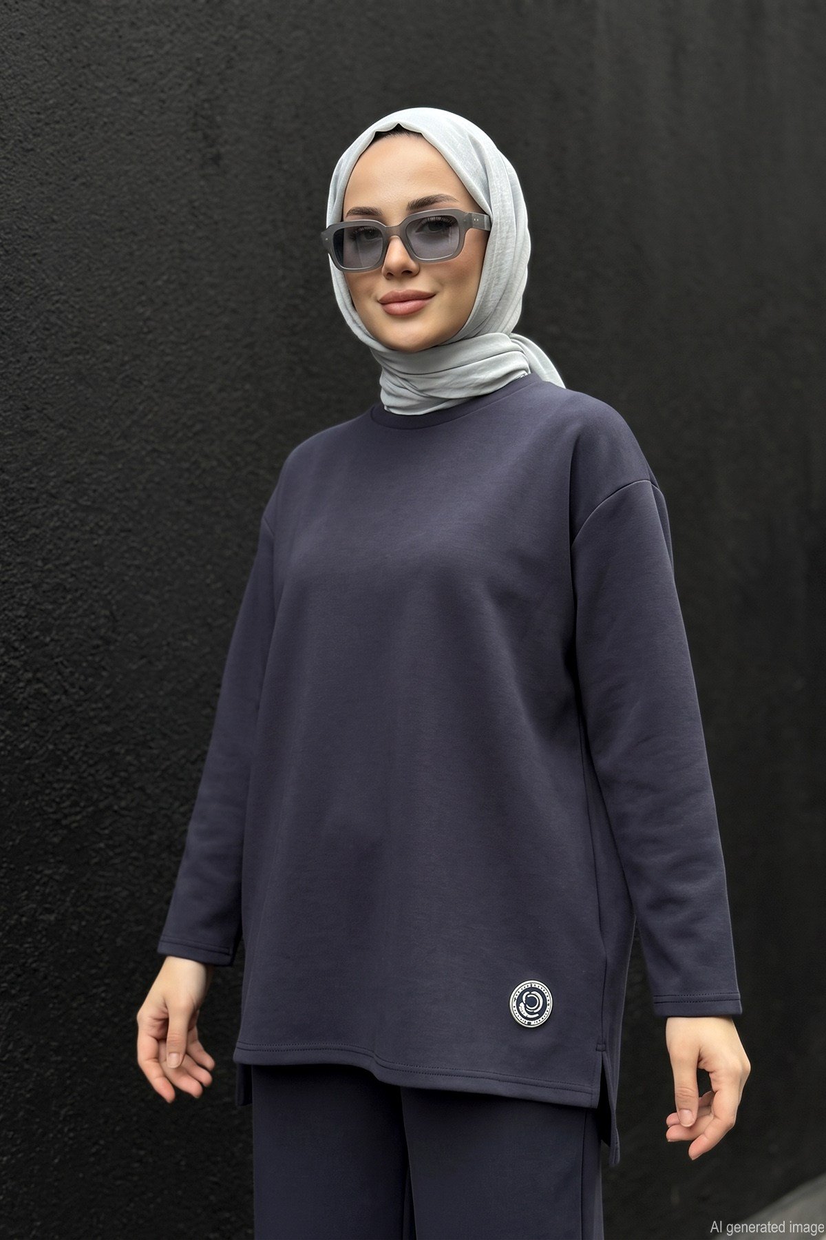 Önü Logo İşlemeli Pantolonlu Takım 974 Lacivert