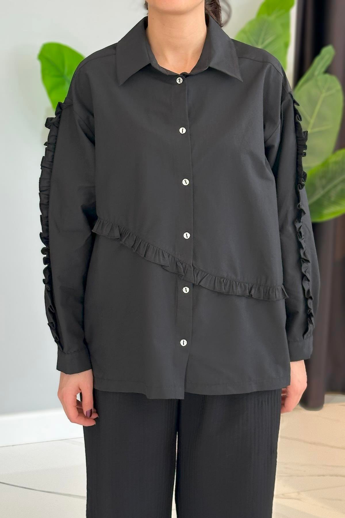 Pamuklu Kolları ve Önü Fırfır Detaylı Düğmeli Kısa Gömlek 5158 Siyah