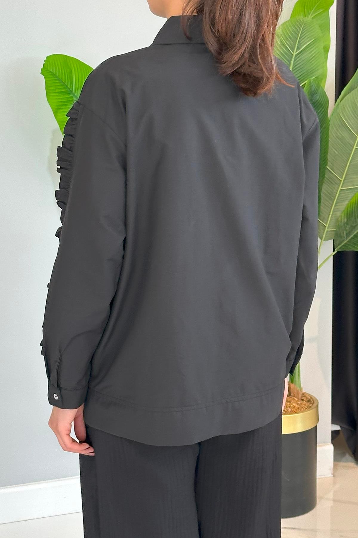 Pamuklu Kolları ve Önü Fırfır Detaylı Düğmeli Kısa Gömlek 5158 Siyah