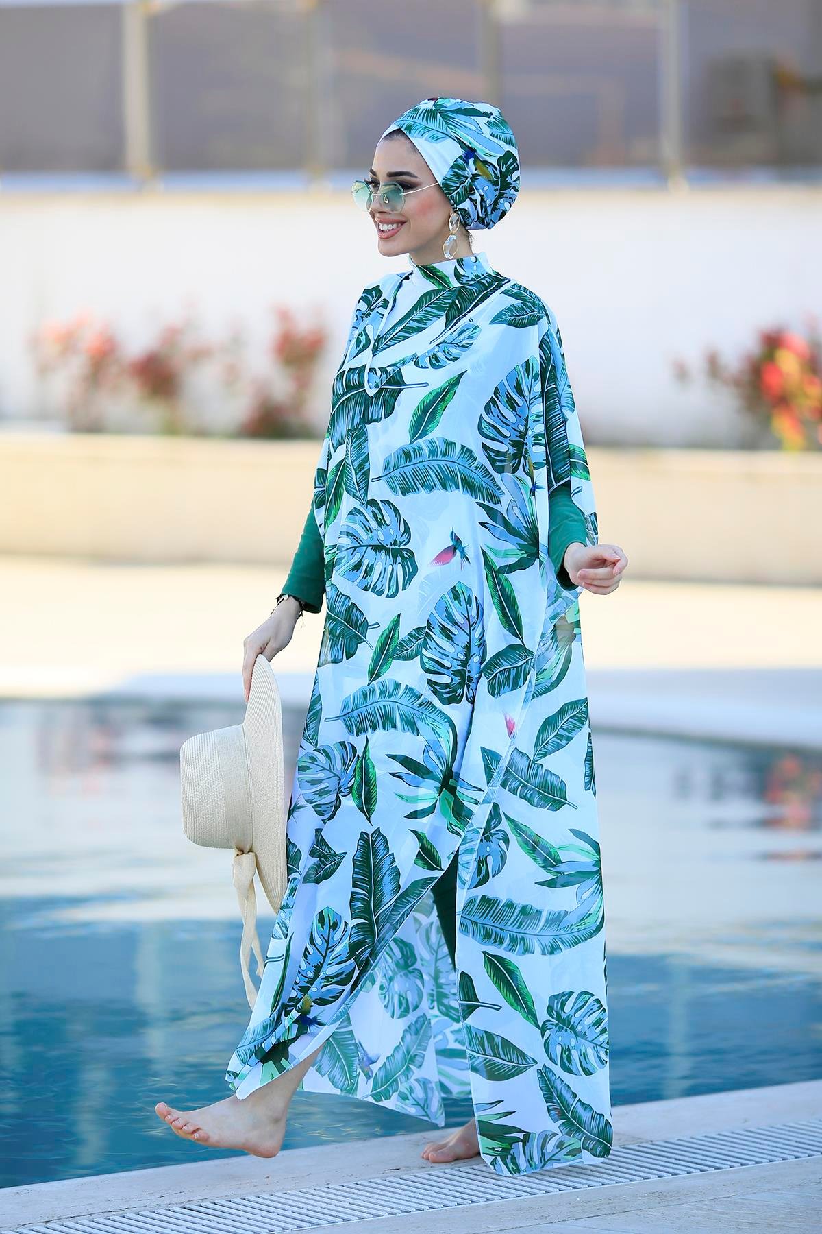 Remsa Mayo Tesettür Mayo Üzerine Desenli Tek Kaftan Pareo Yeşil Yapraklar