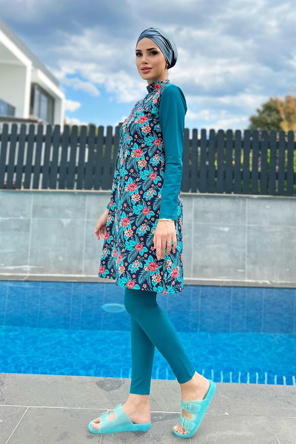 Remsa Tasarım Likralı Desenli Boneli Tam Kapalı Mayo 900-133 Petrol