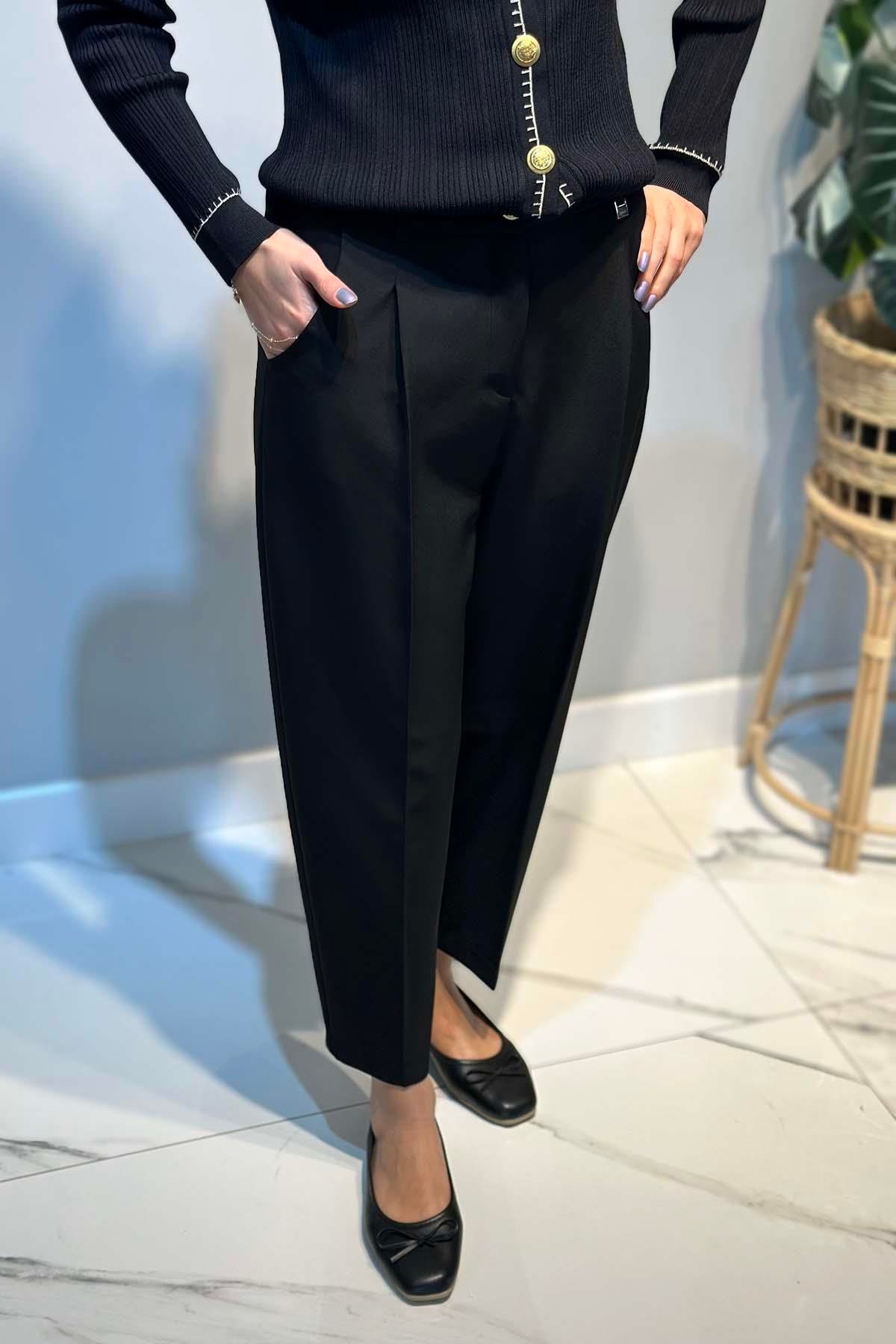 Sentez Arkası Lastikli Pile Detay Bilek Boy Pantolon 5567 Siyah