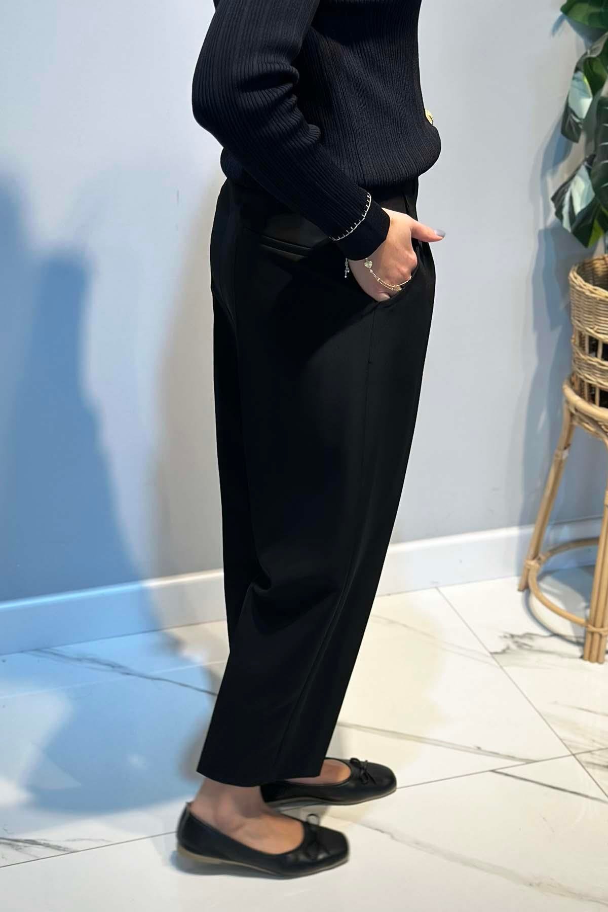 Sentez Arkası Lastikli Pile Detay Bilek Boy Pantolon 5567 Siyah