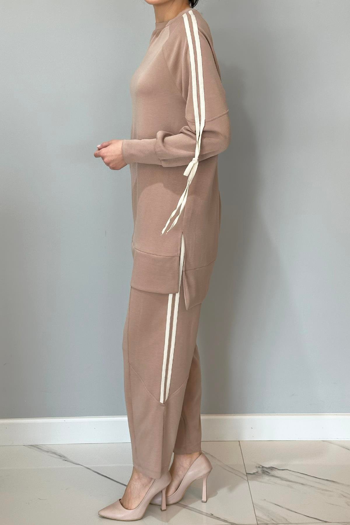 Şerit Detaylı Modal Takım 20606 Vizon