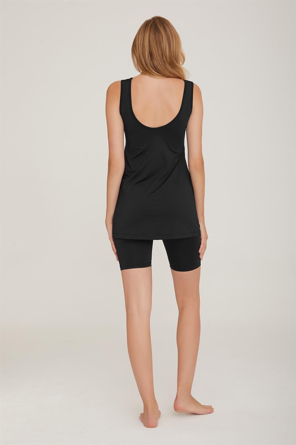 Sıfır Kol Şortlu Yarı Kapalı Mayo Antares 8094 Siyah Remsa Mayo