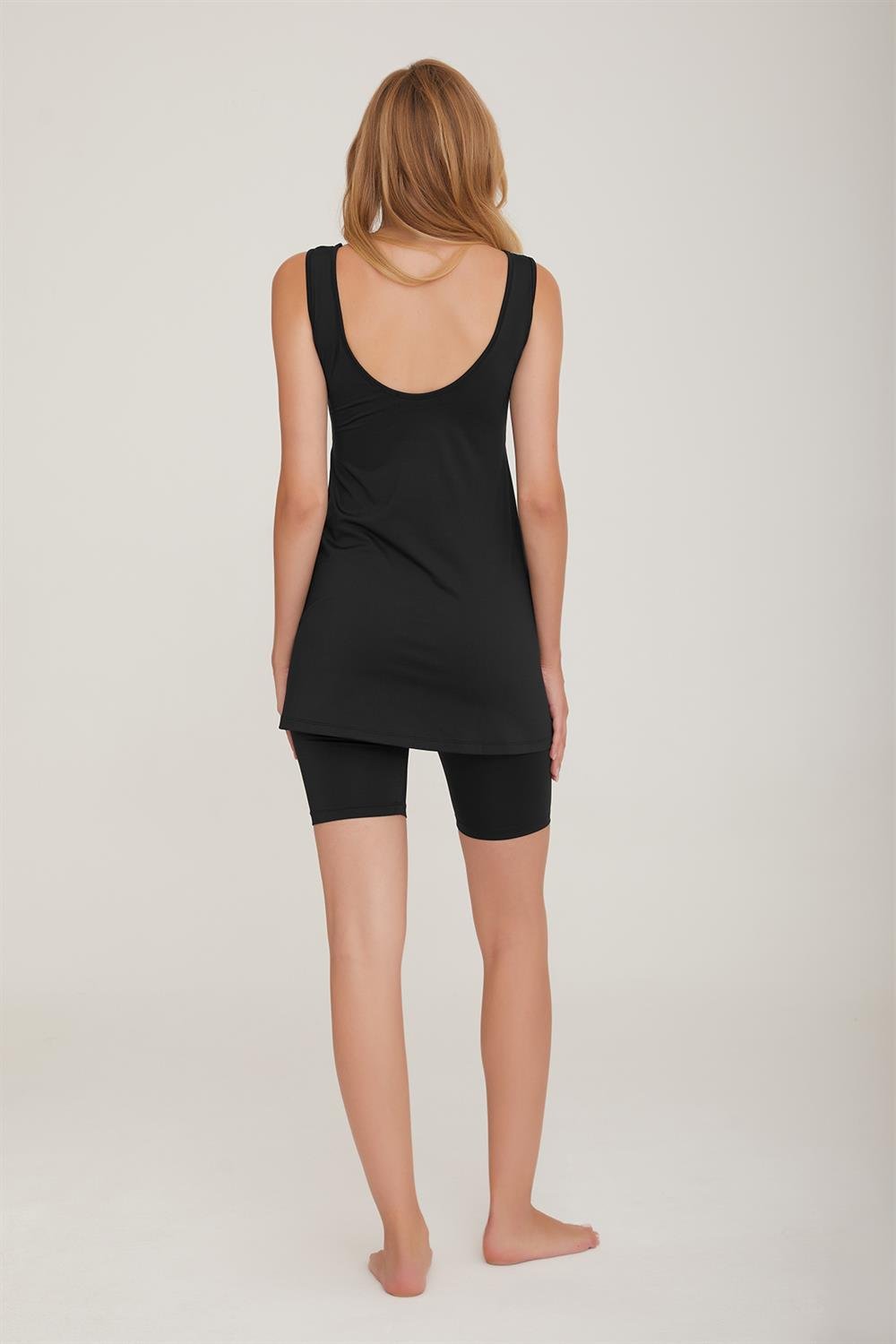 Sıfır Kol Şortlu Yarı Kapalı Mayo Ayvaz 2 8100 Siyah Remsa Mayo