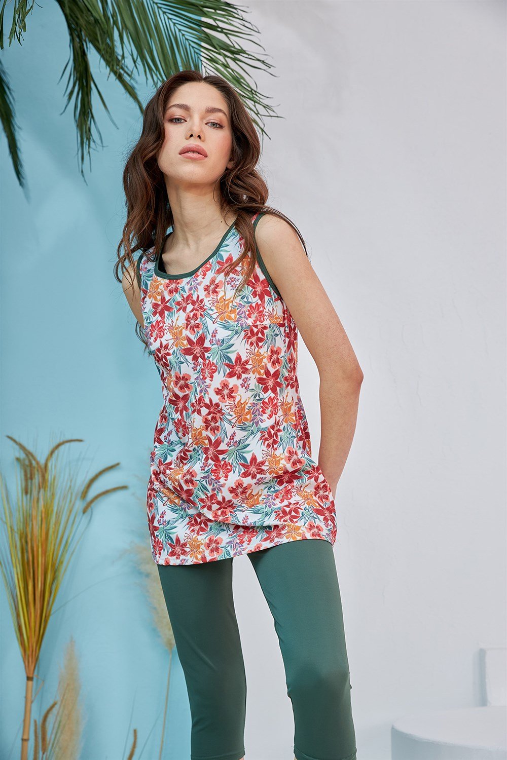 Sıfır Kol Yarı Kapalı Mayo 900-078