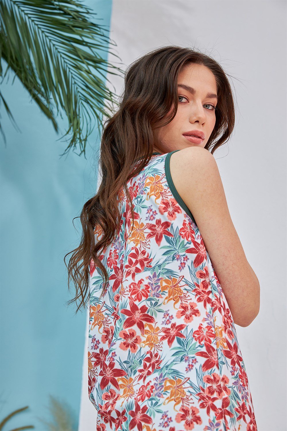 Sıfır Kol Yarı Kapalı Mayo 900-078