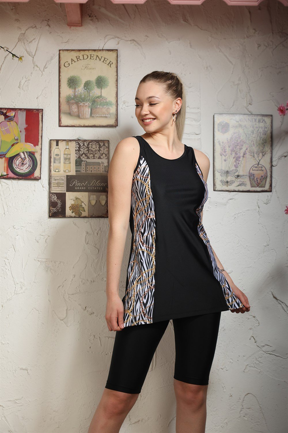 Yarı Kapalı Tesettür Mayo Kolsuz 2116 Roza Zincir Siyah