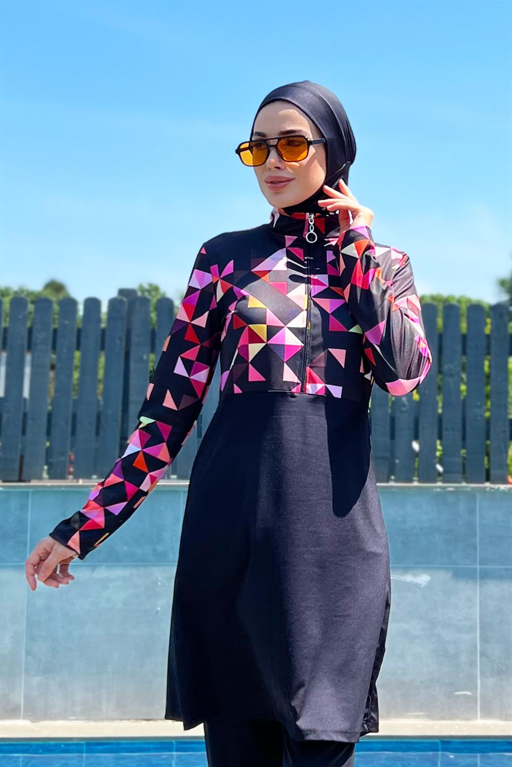 Yarım Fermuarlı Likralı Tam Kapalı Mayo R4501 Pembe Geometri