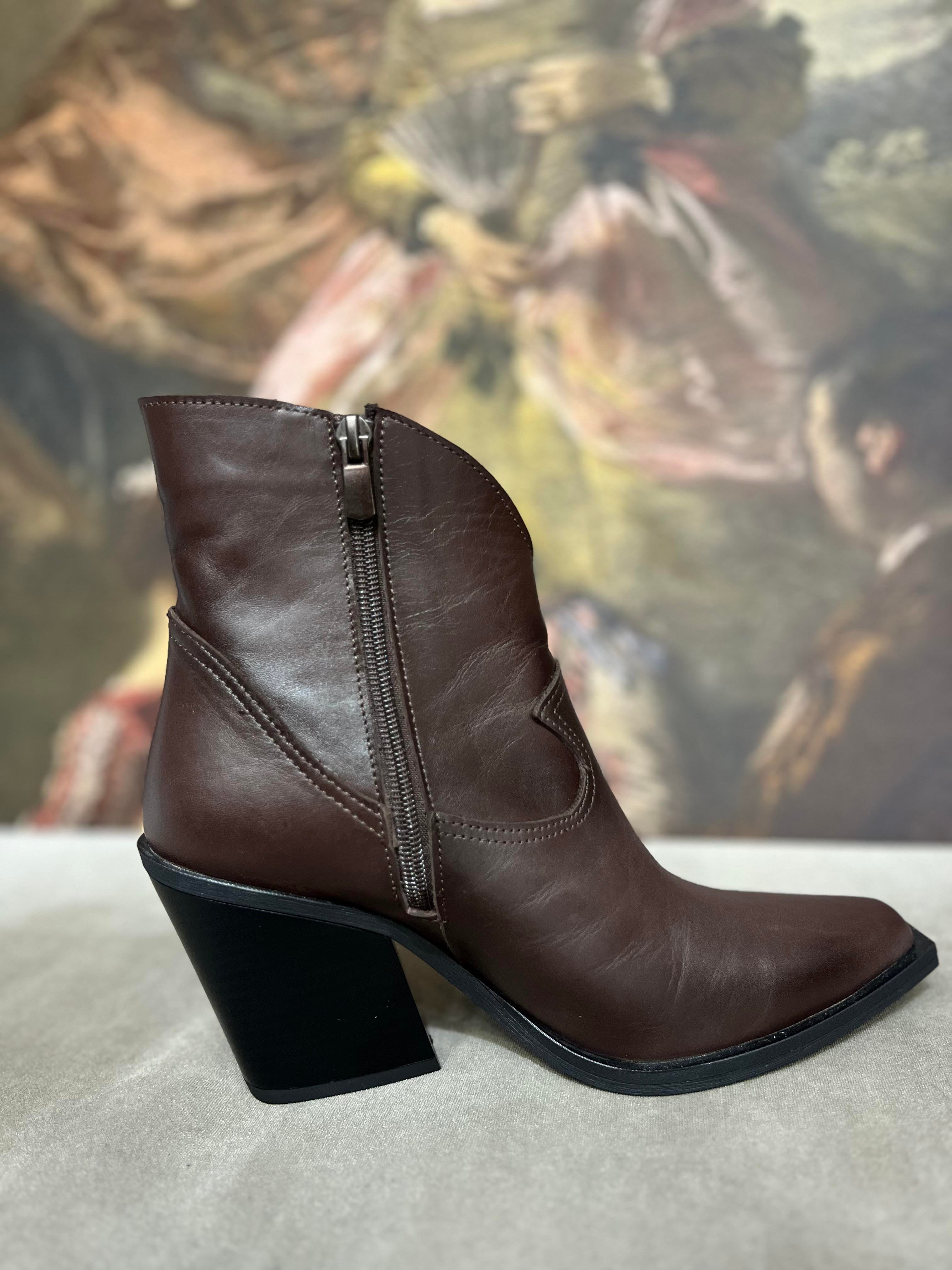 ACI KAHVE WESTERN TOPUKLU DERİ BOT