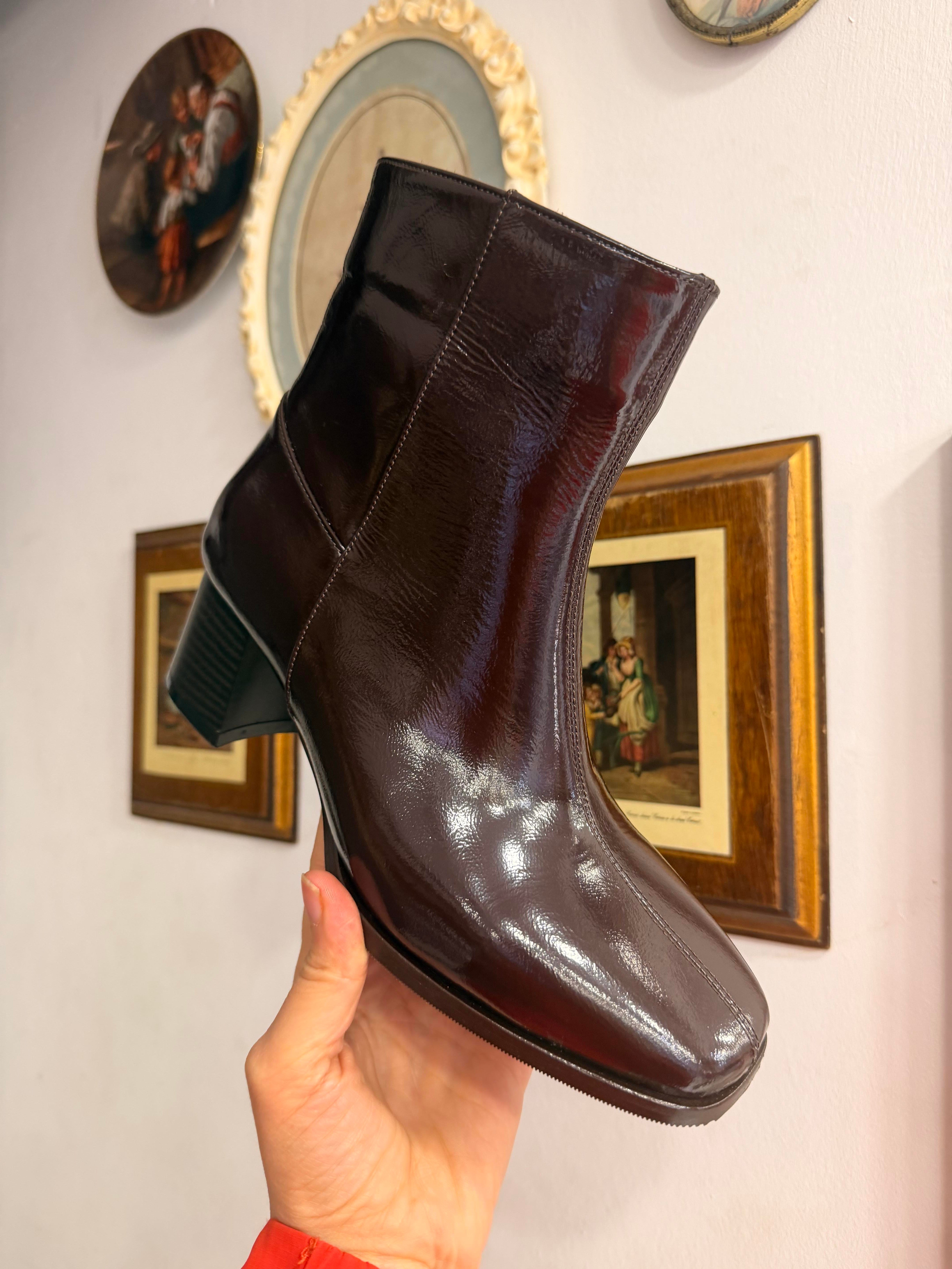 KAHVE RUGAN GERÇEK DERİ TOPUKLU