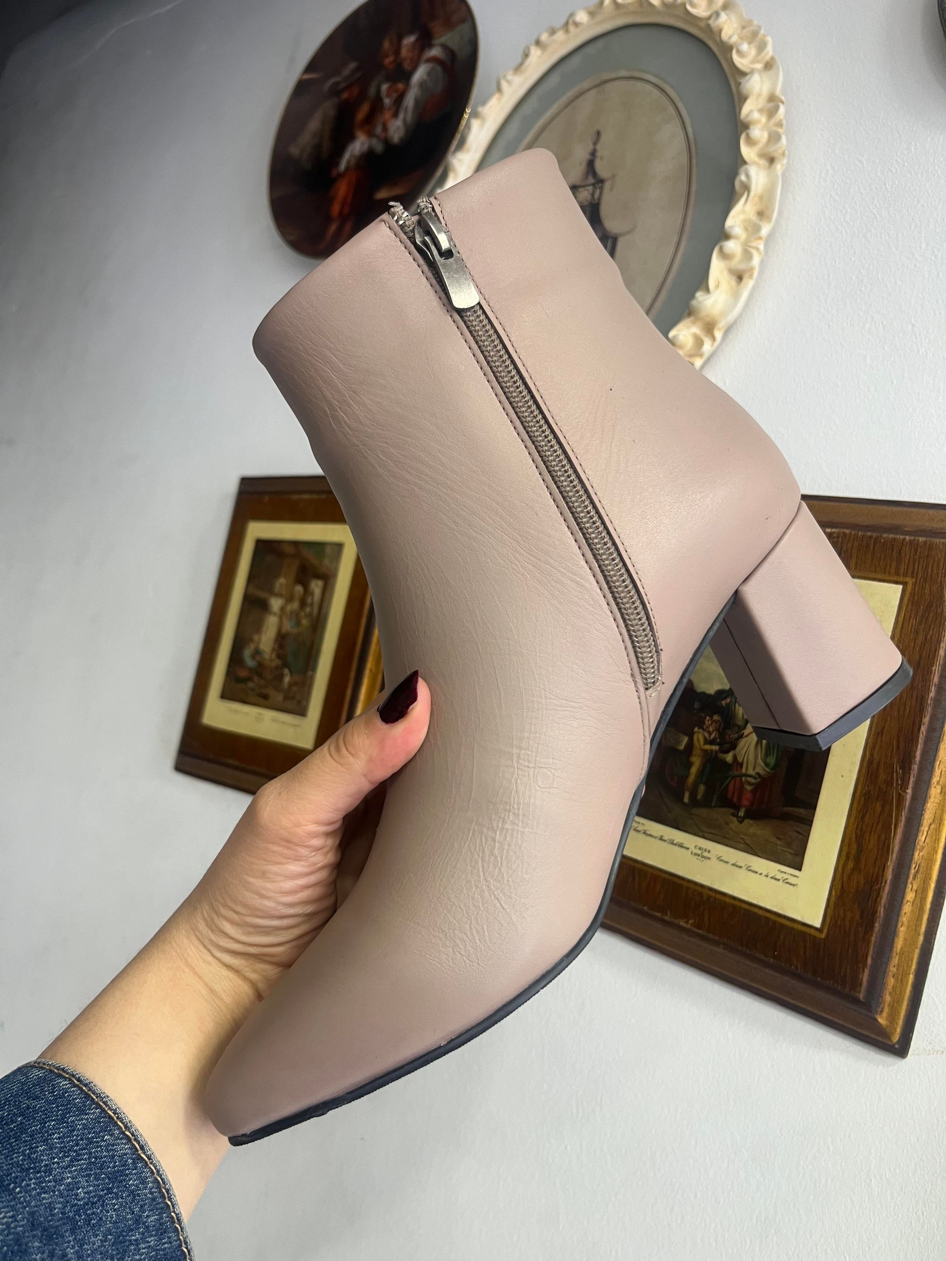 NUDE SİVRİ KALIN TOPUKLU BOT