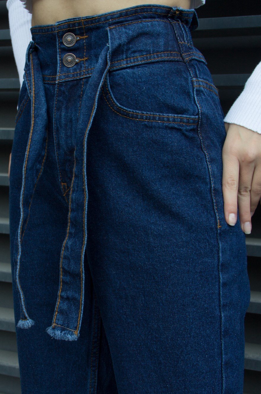 Beli Kuşaklı Çift Düğmeli Mom Jean - Koyu Mavi - Dominatrend