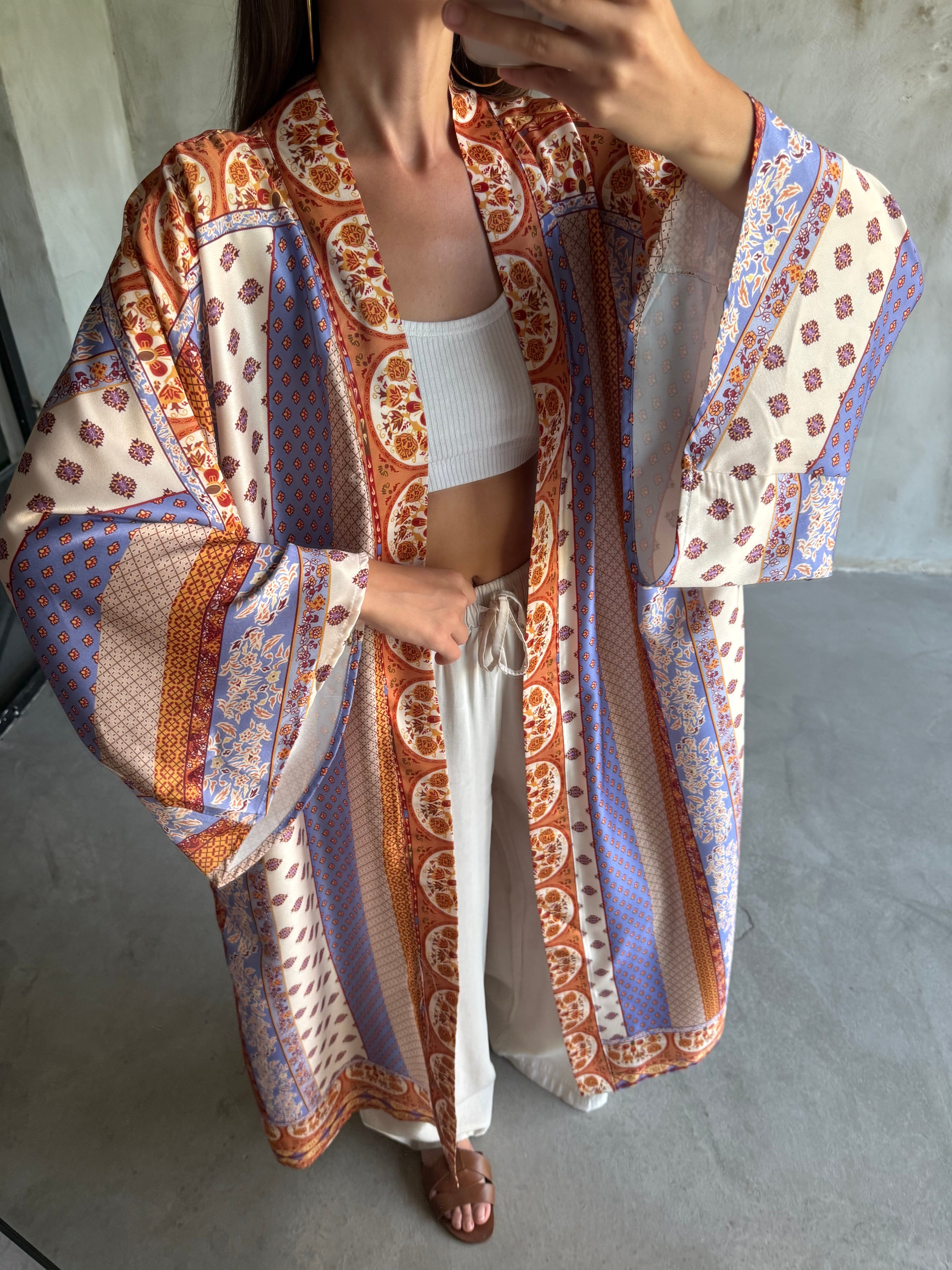 Desenli Renkli Saten Kimono  - Dominatrend