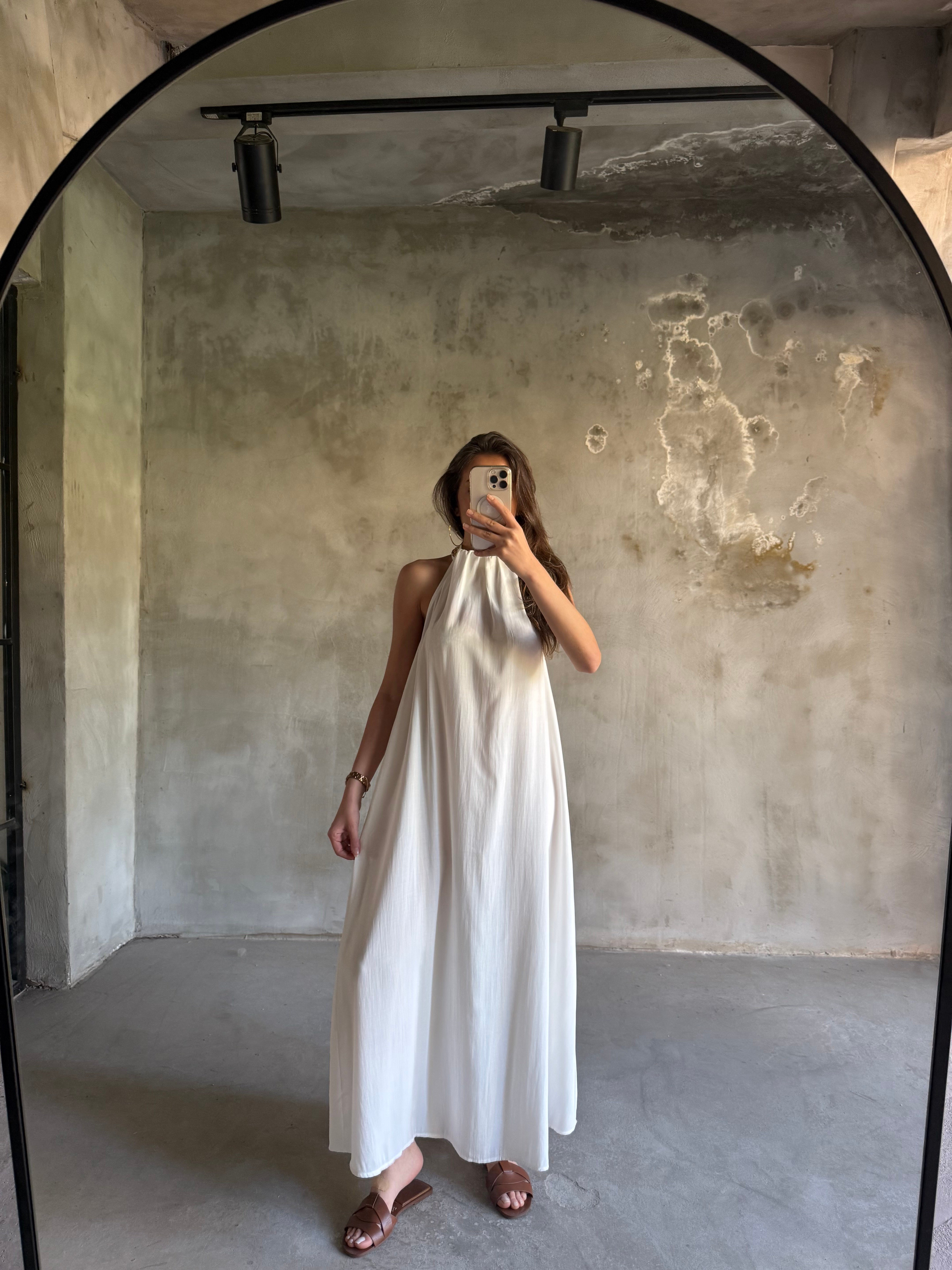 Halter Yaka Gold Kolye Detay Maxi Tensel Elbise - Beyaz - Dominatrend