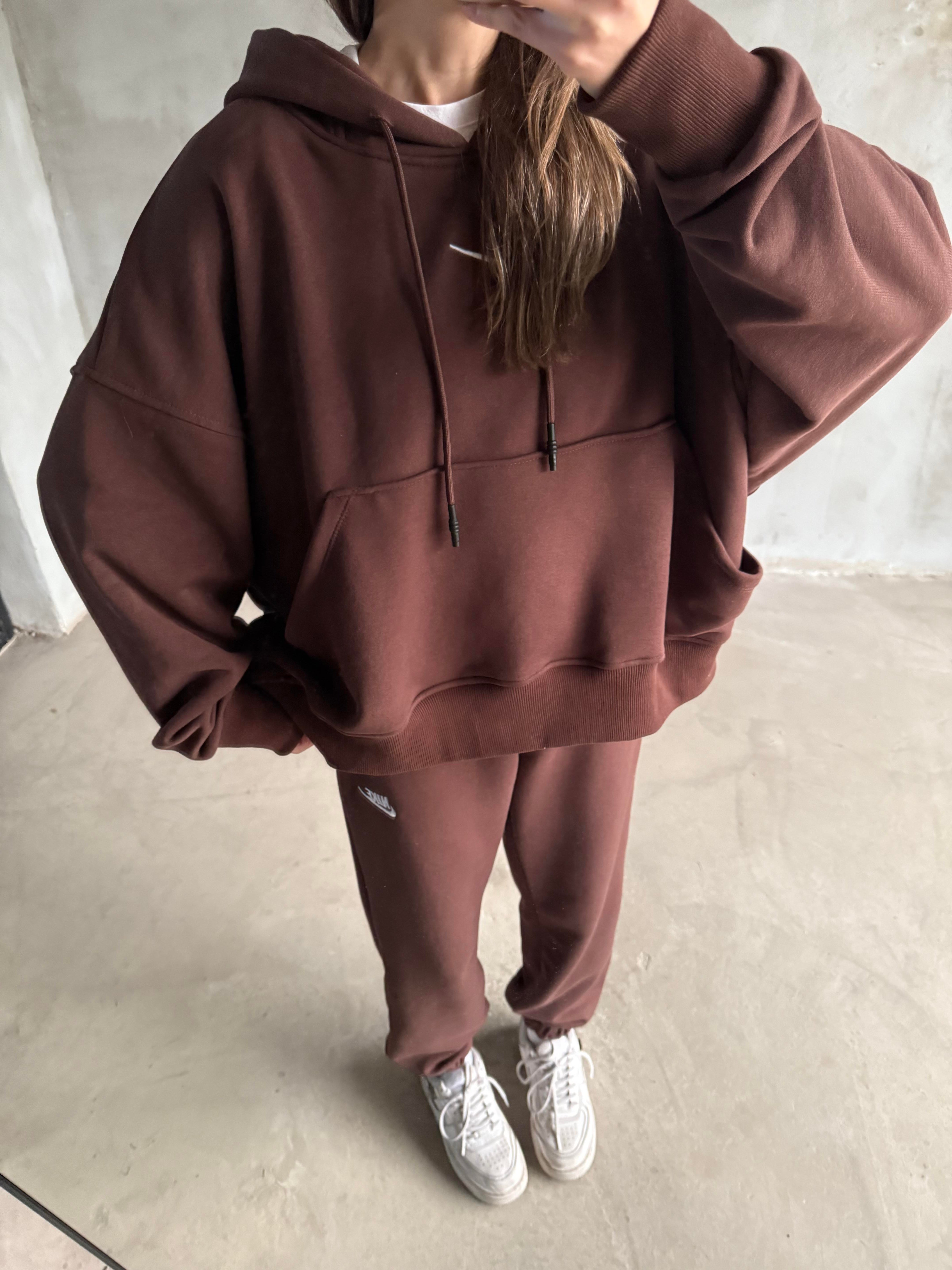 Kahve Nakışlı Oversize Eşofman Takımı - Dominatrend