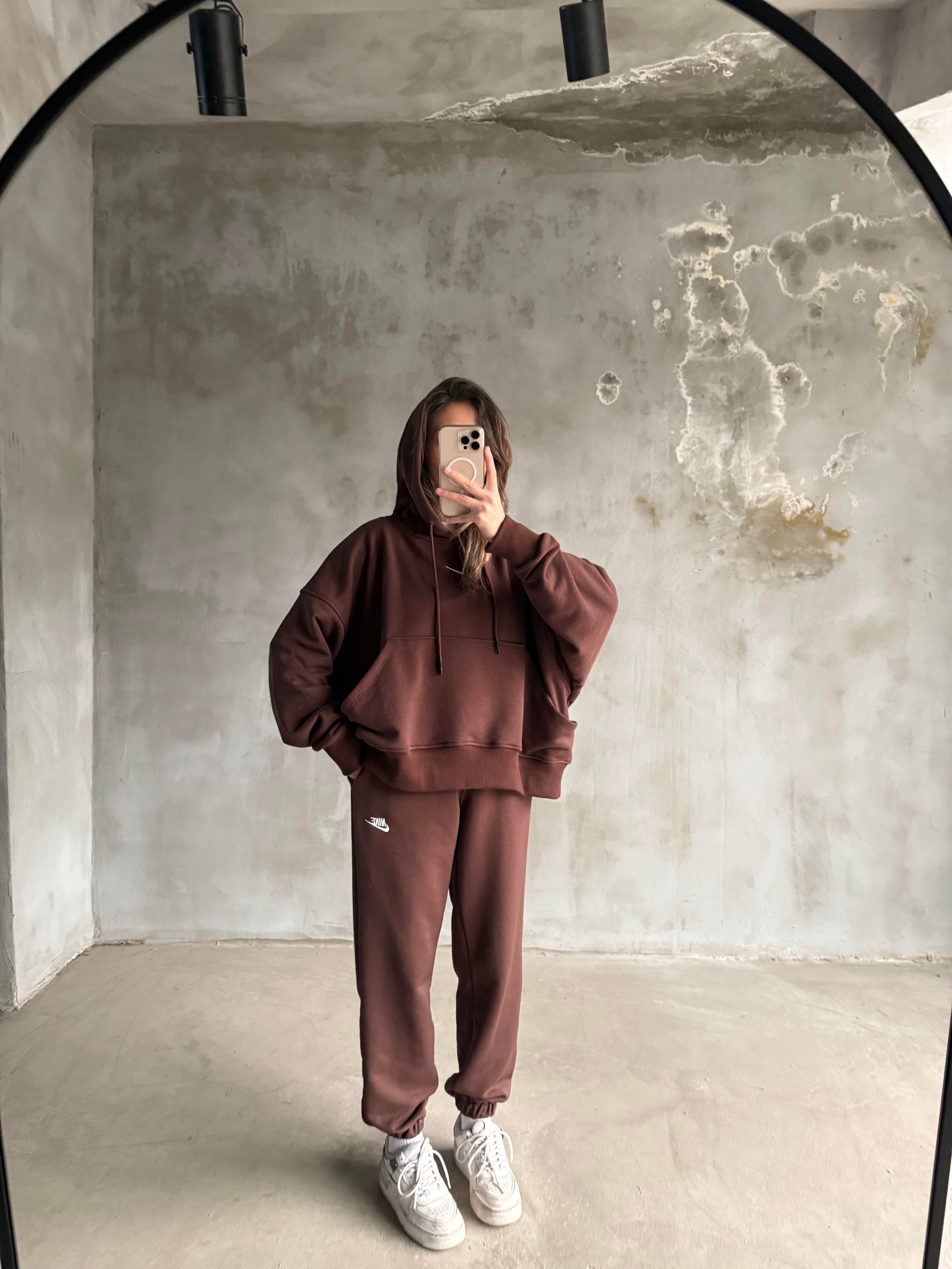 Kahve Nakışlı Oversize Eşofman Takımı - Dominatrend