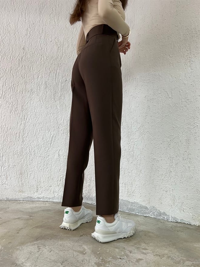 Kemerli Havuç Pantolon - Kahverengi - Dominatrend