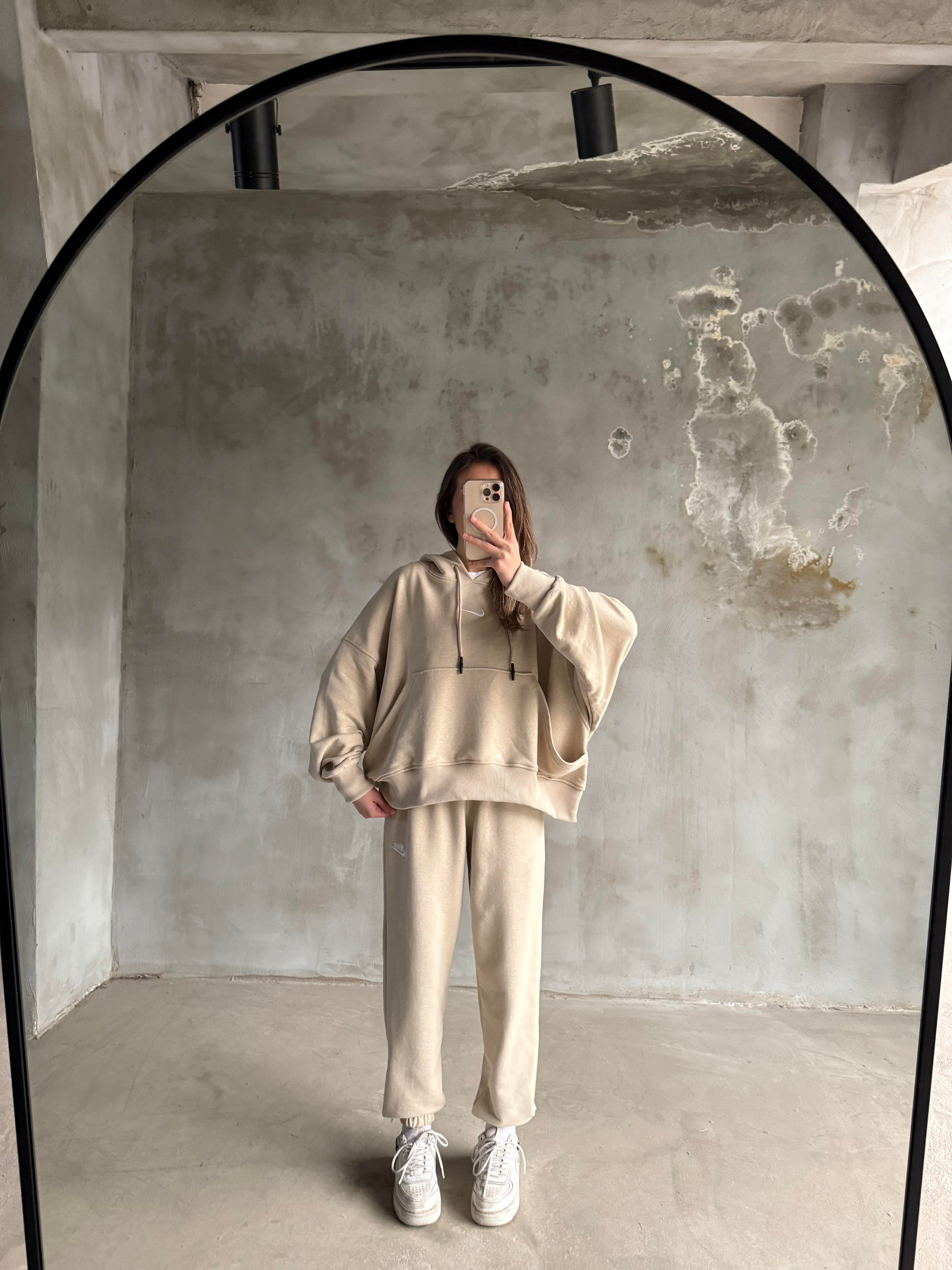 Krem Nakışlı Oversize Eşofman Takımı - Dominatrend
