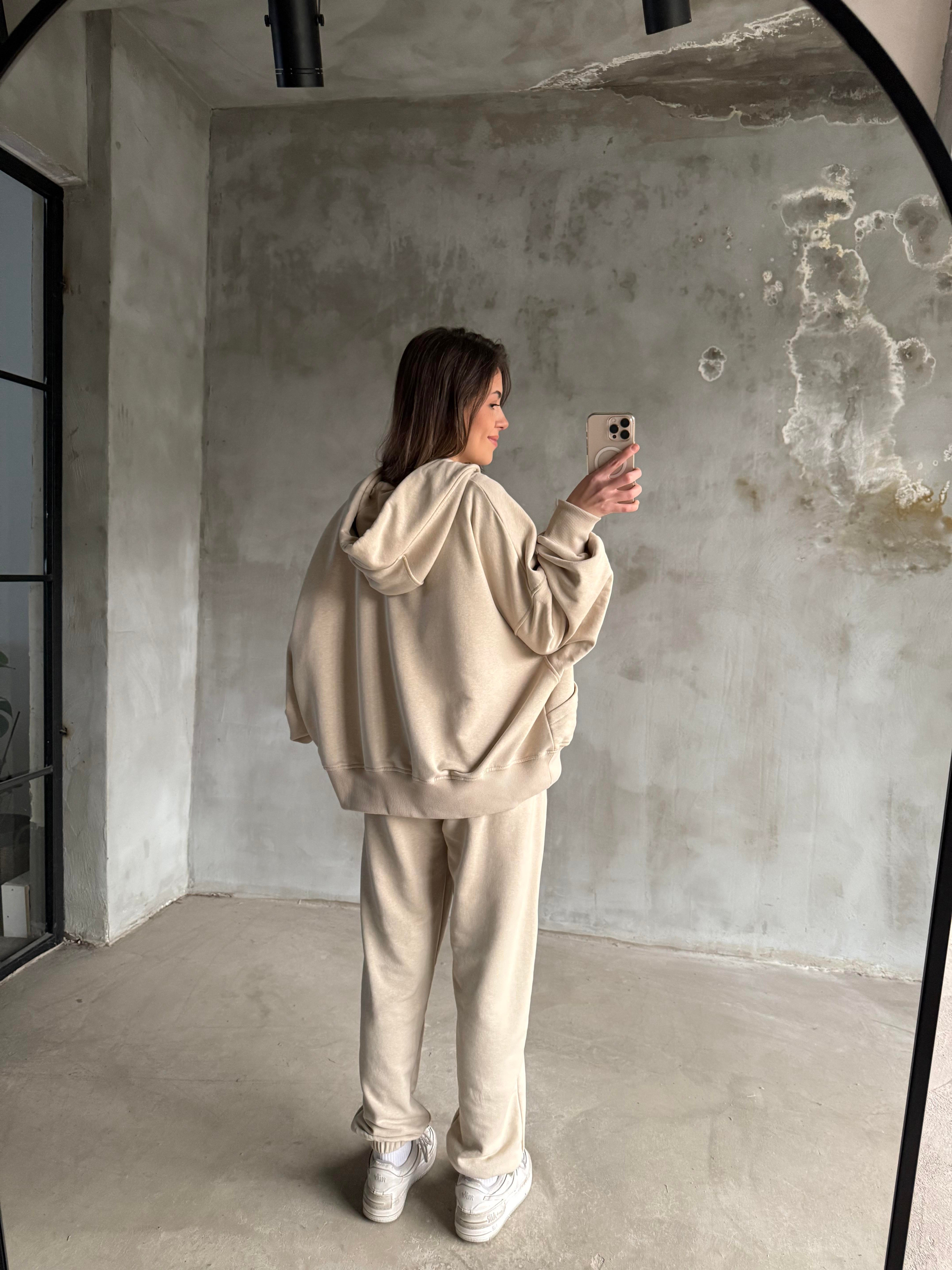 Krem Nakışlı Oversize Eşofman Takımı - Dominatrend