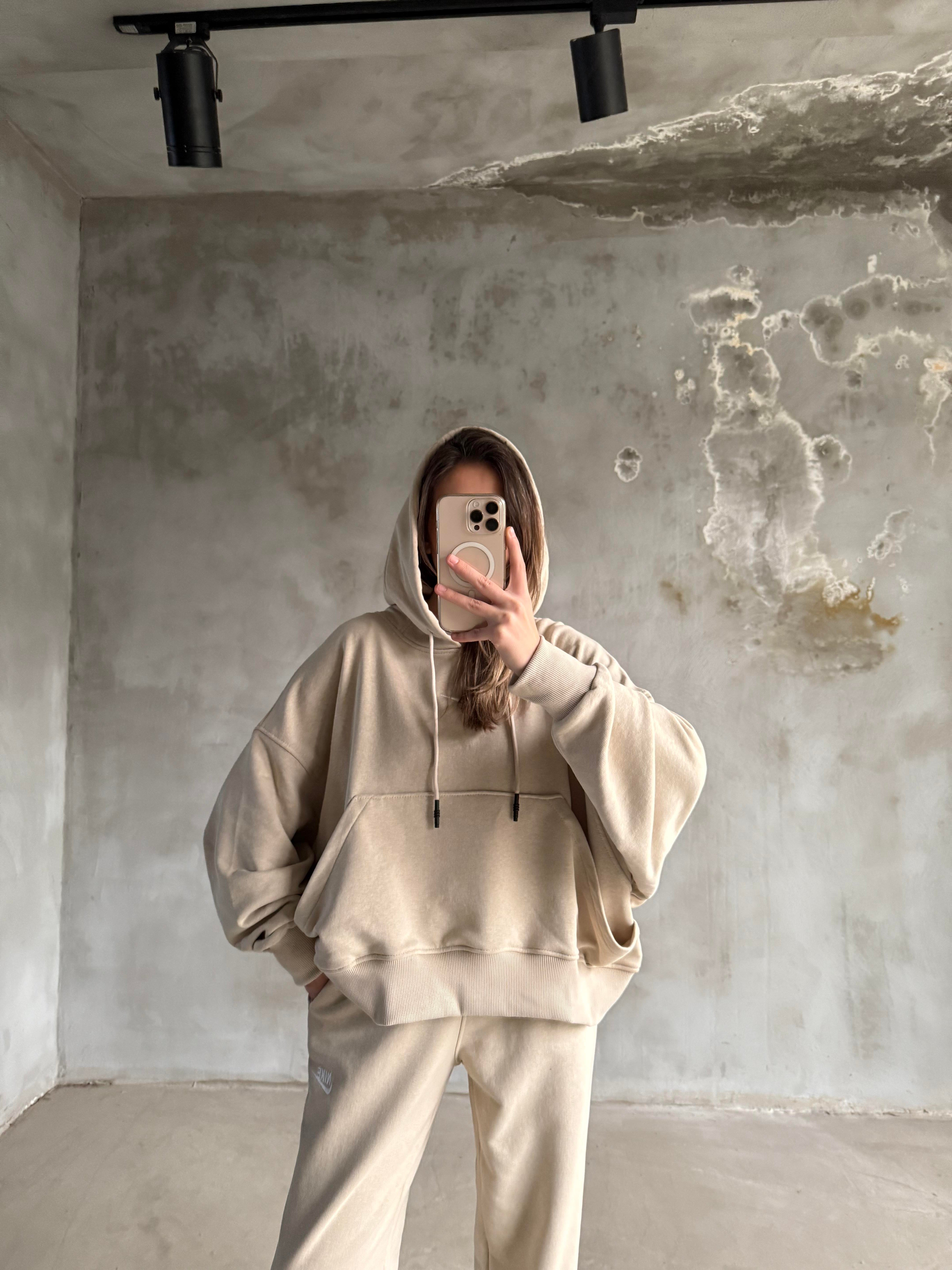Krem Nakışlı Oversize Eşofman Takımı - Dominatrend