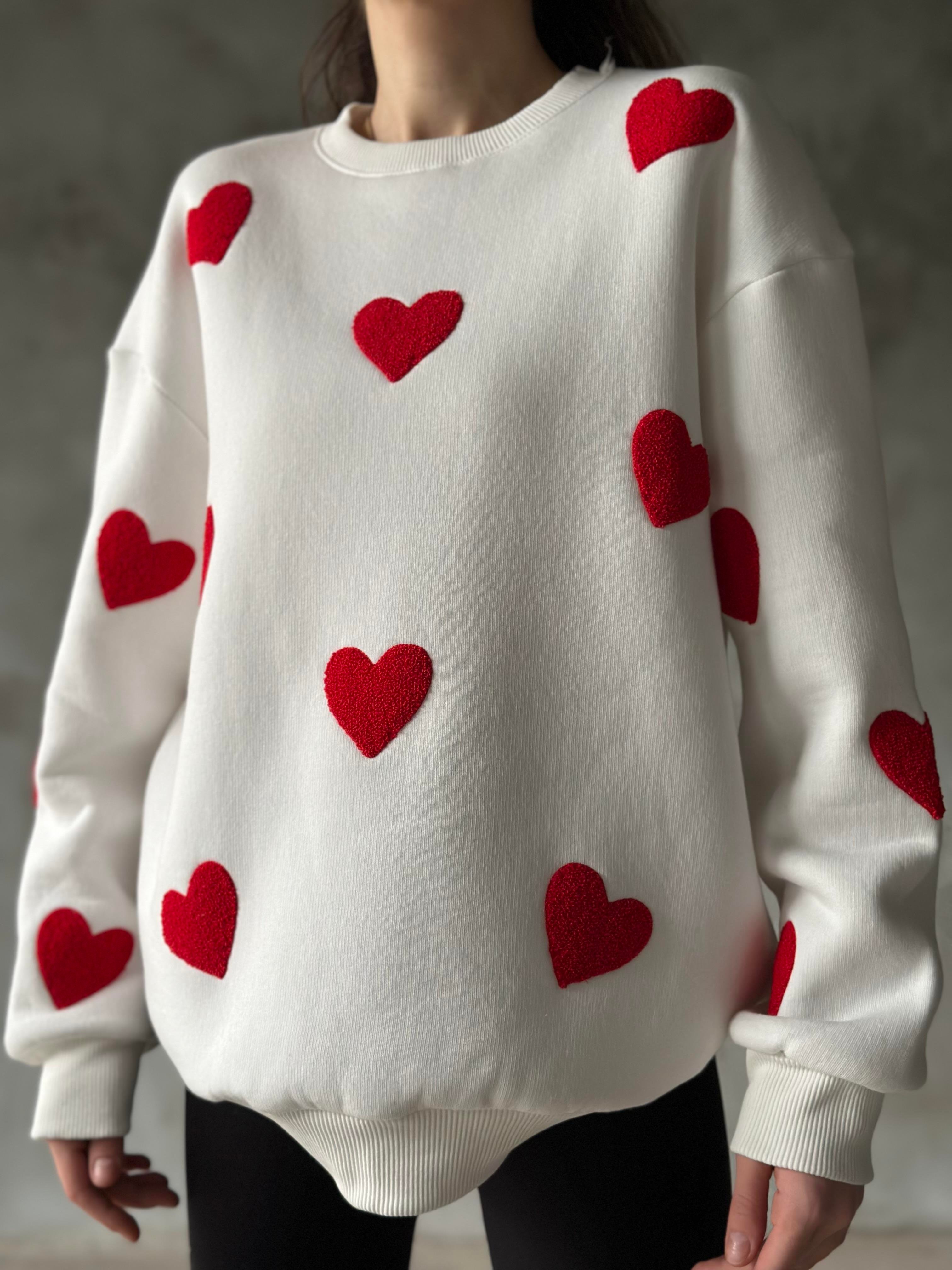 Love Kalp Nakışlı Sweatshirt - Beyaz - Dominatrend