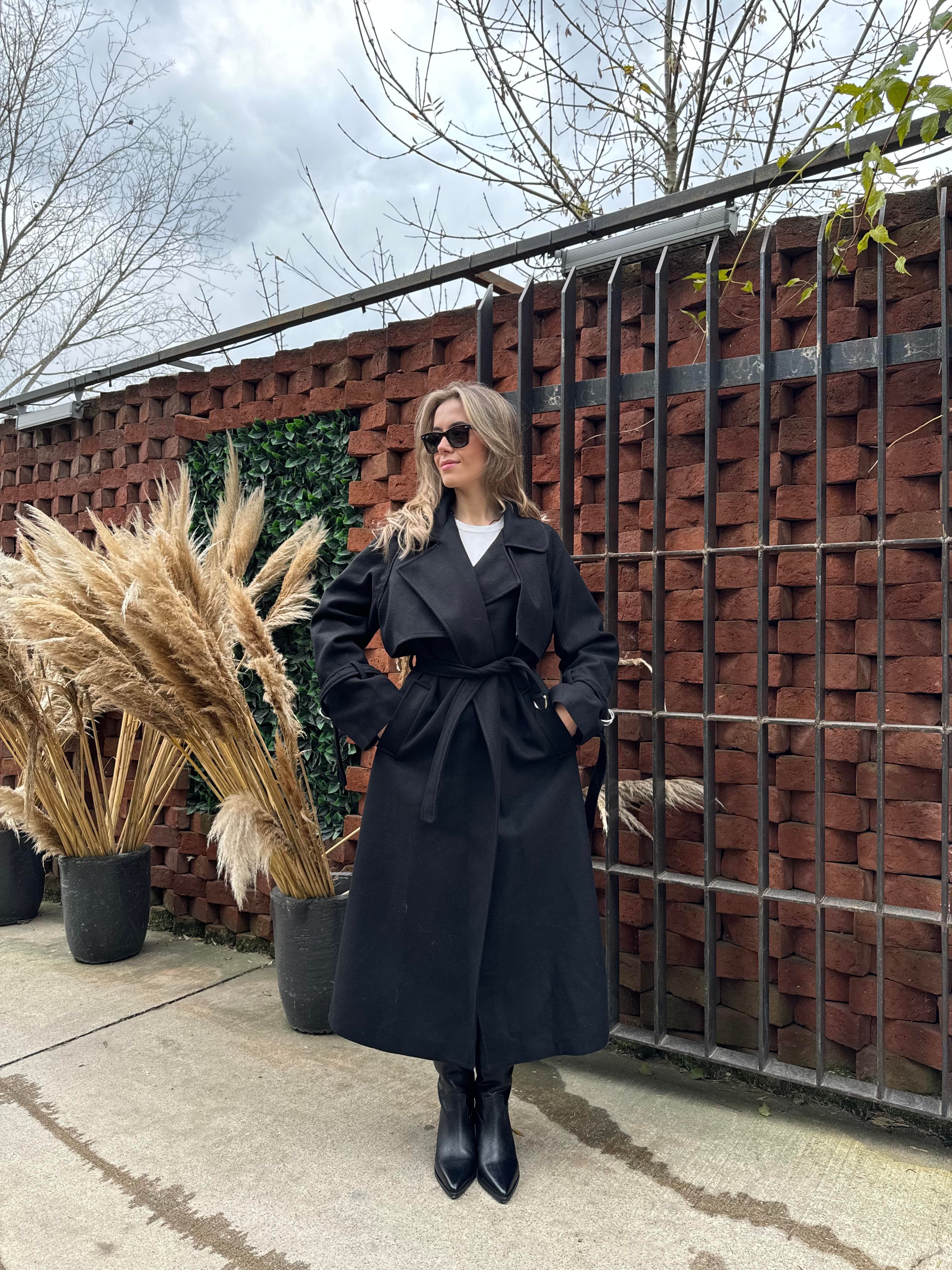 Metal Detay Oversize Maxi Boy Kuşaklı Kaşe Kaban - Siyah - Dominatrend