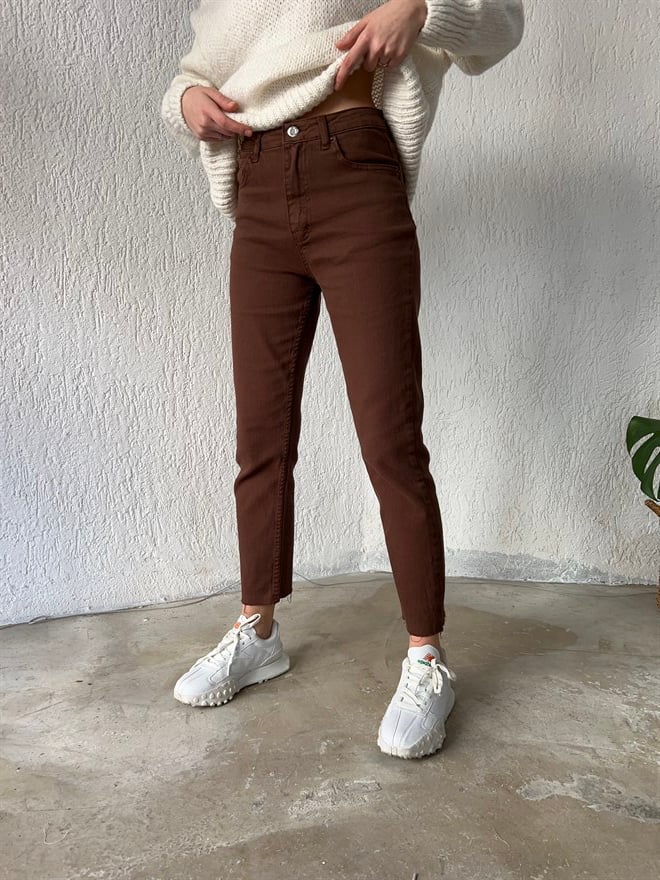 Paça Kesik Mom Jean - Kahverengi - Dominatrend