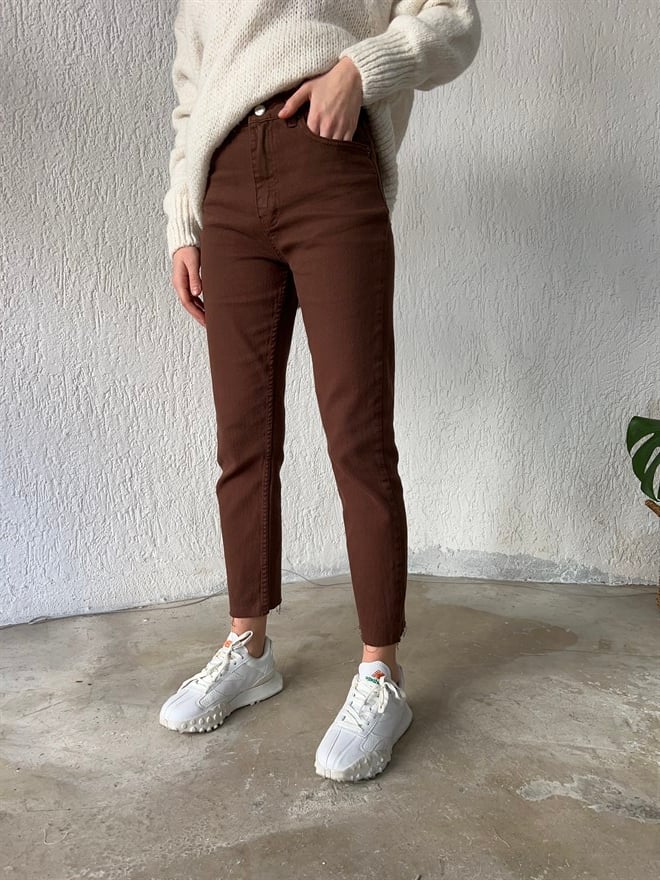 Paça Kesik Mom Jean - Kahverengi - Dominatrend