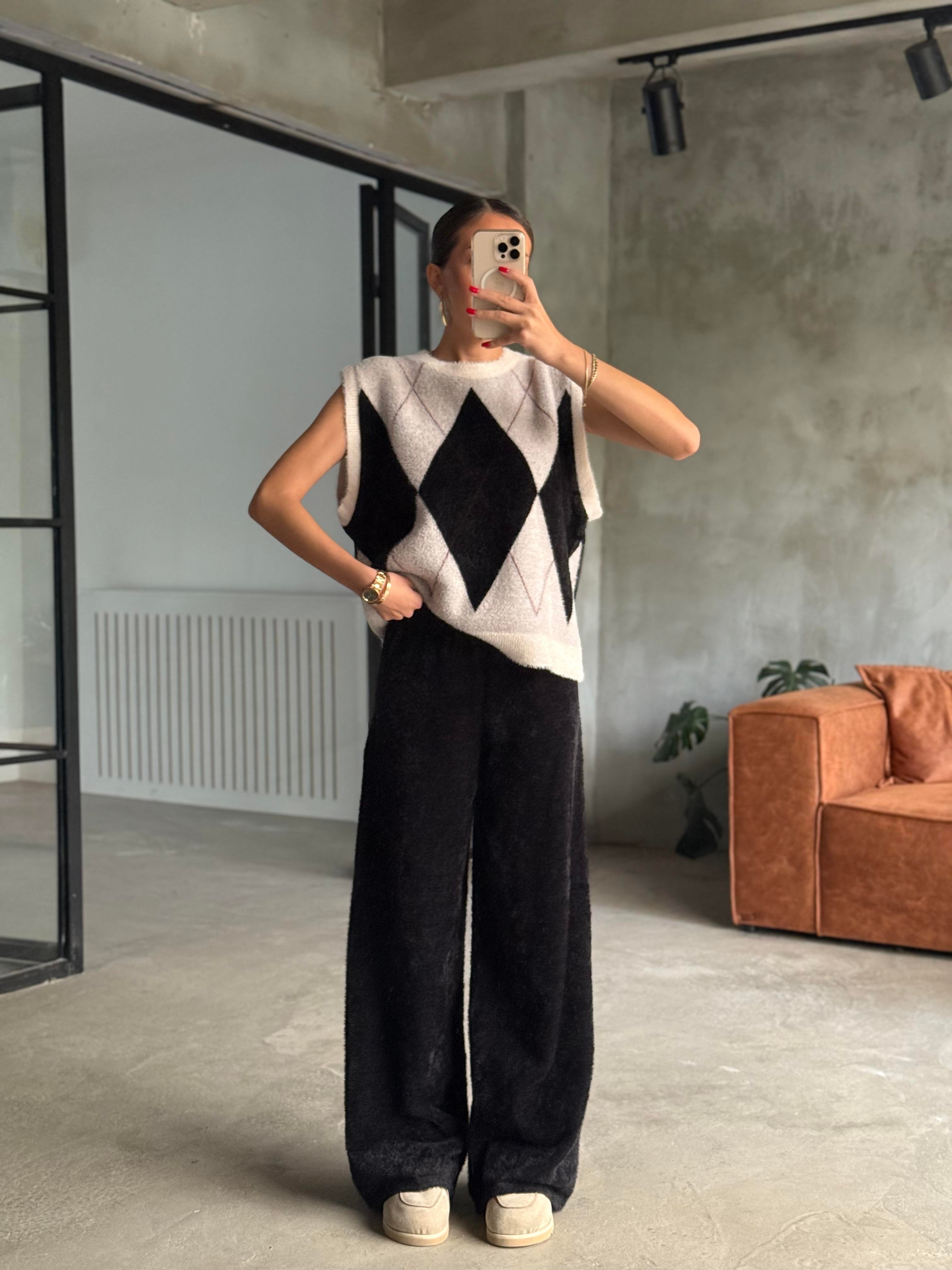 Peluş Dokulu Siyah Triko Pantolon  - Dominatrend