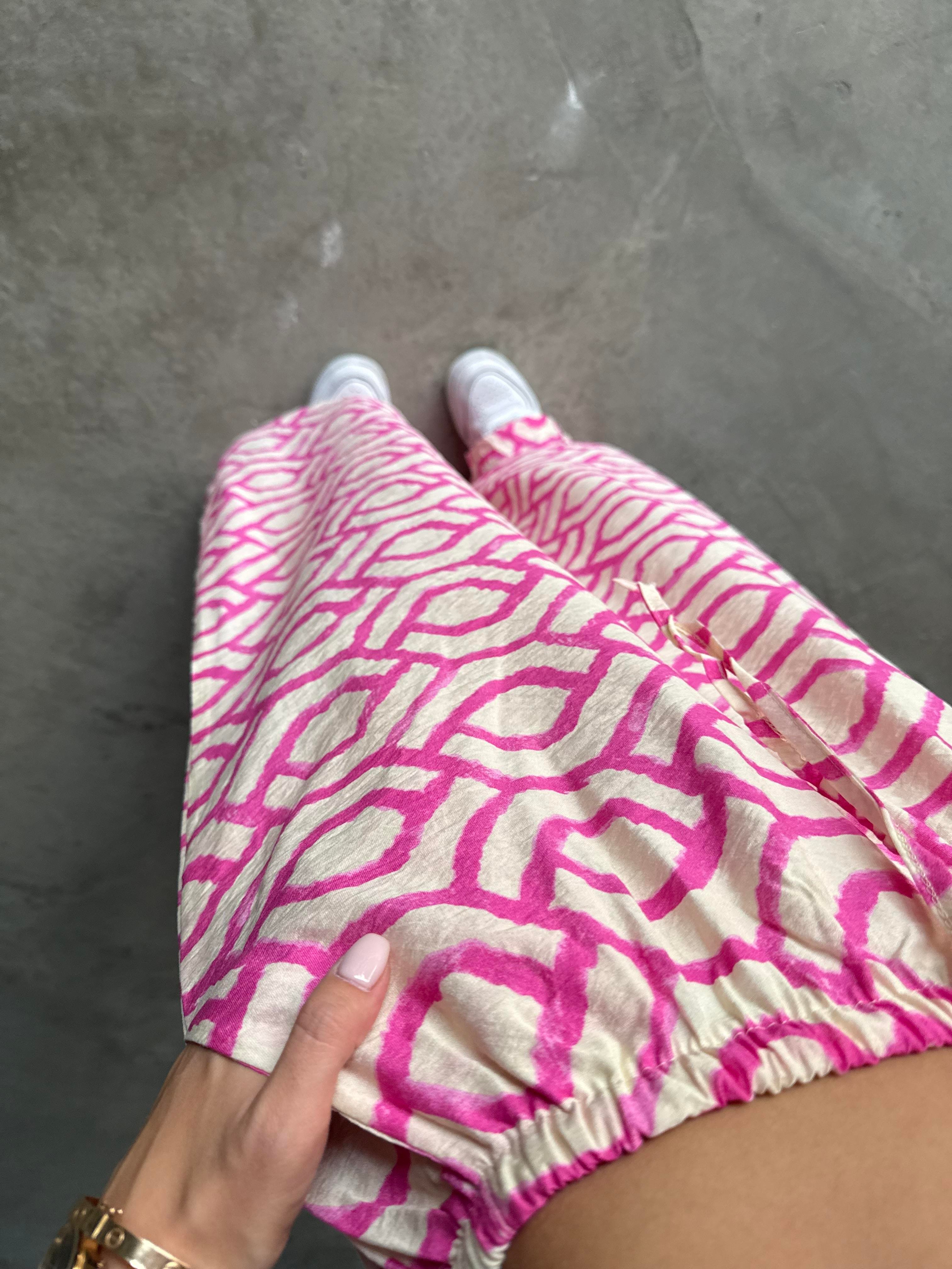 Pembe Desenli Salaş Ayrobin Pantolon - Dominatrend
