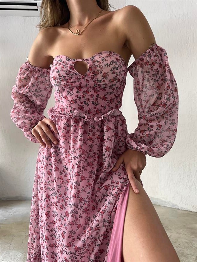 Pembe Desenli Şifon Yırtmaşlı Elbise  - Dominatrend